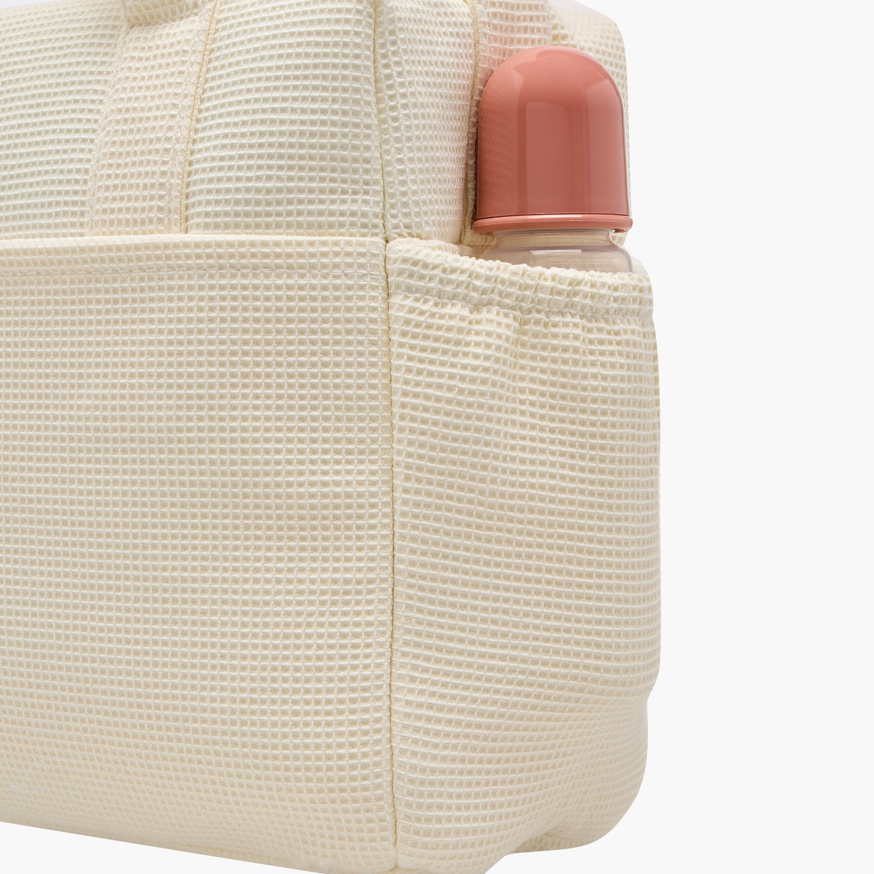 شنطة حفاضات بارزة الملمس من قماش بيكيه بمقابض من جيجلز-baby-gear-diaperbags-image-8