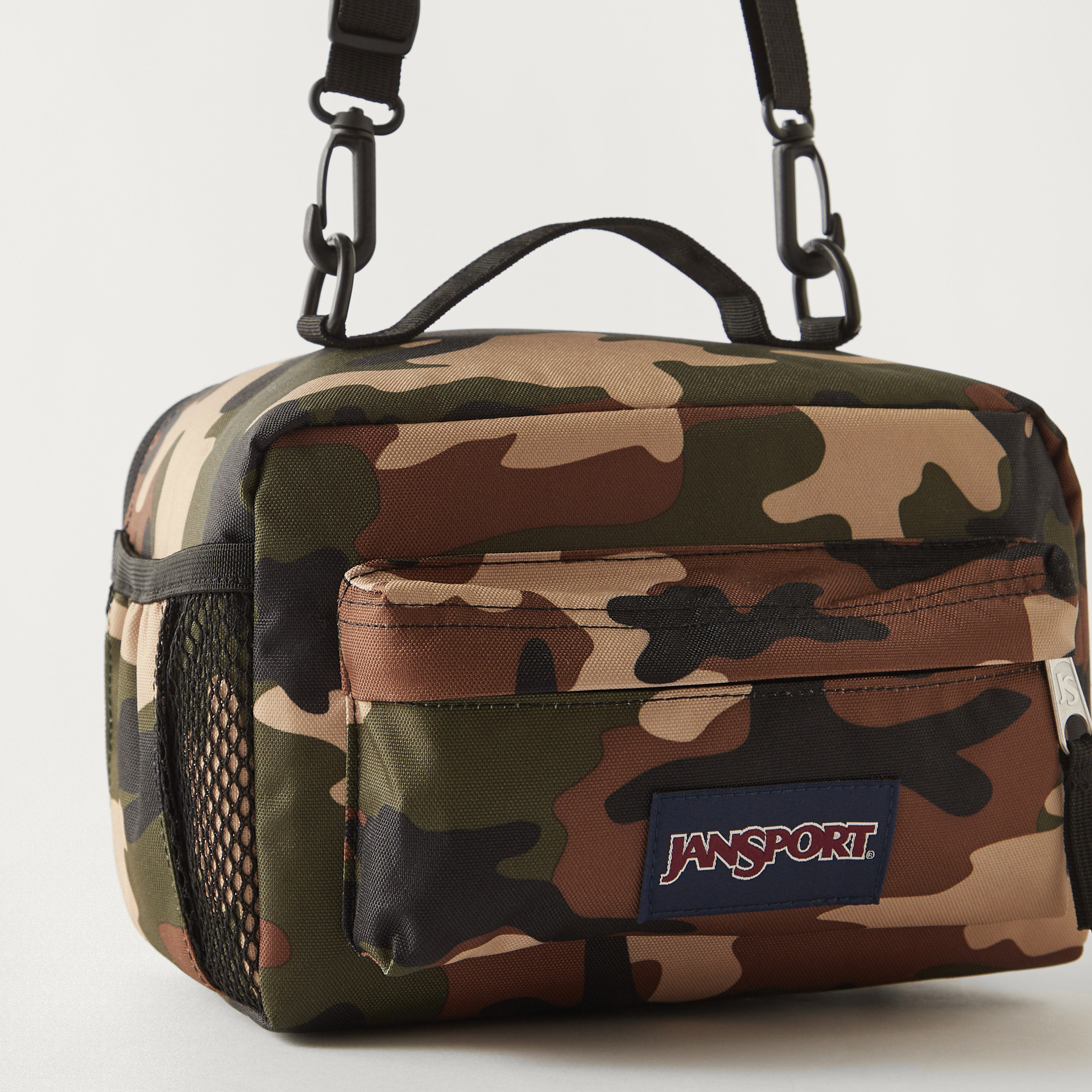 Jansport Camoflauge Print Insulated Lunch Bag with Detachable Strap-school-lunchessentials-lunchbags-image-3