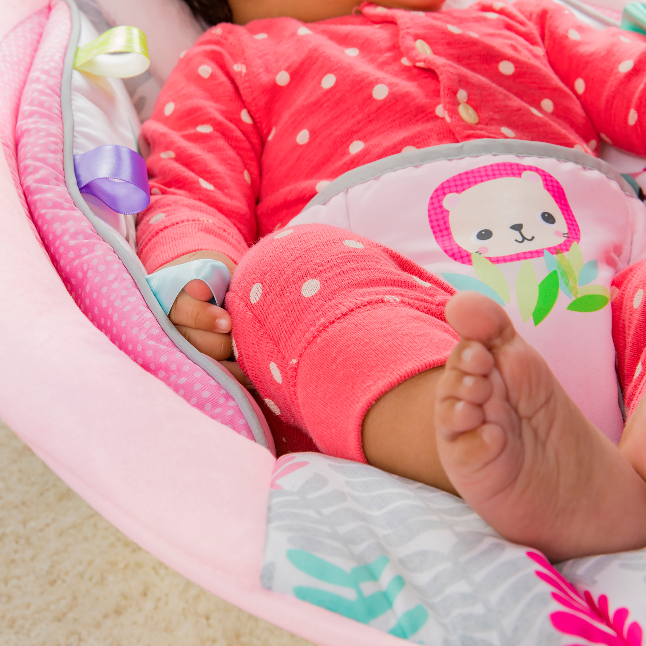 كرسي هزاز مريح بطبعات من برايت ستارتس-baby-infantactivity-bouncers-image-6