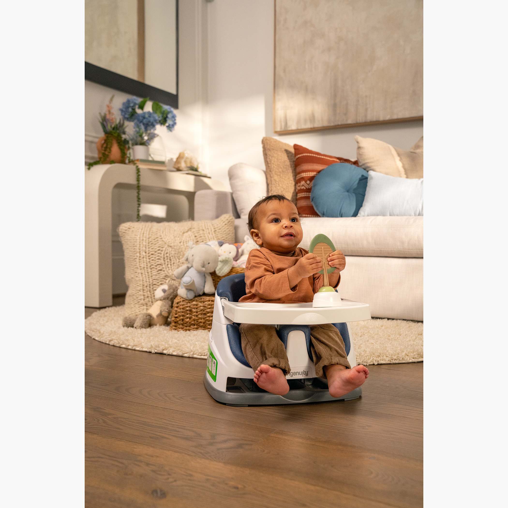 مقعد بقاعدة أطفال 2 في 1 من إنجينيوتي-baby-feeding-highchairsandboosters-image-13