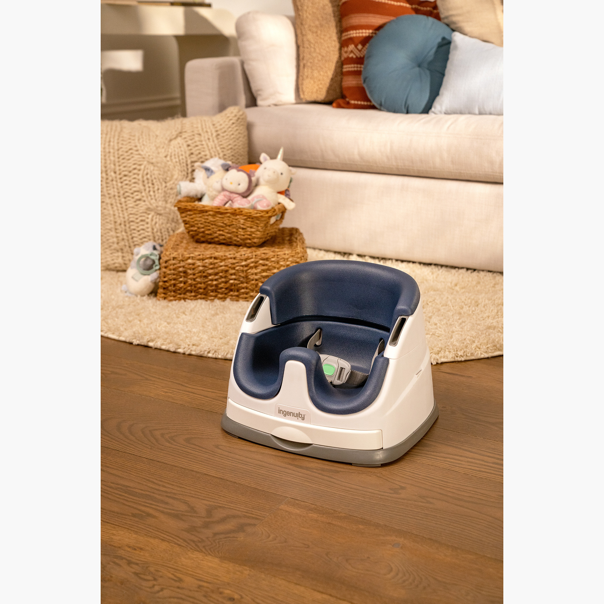 مقعد بقاعدة أطفال 2 في 1 من إنجينيوتي-baby-feeding-highchairsandboosters-image-15