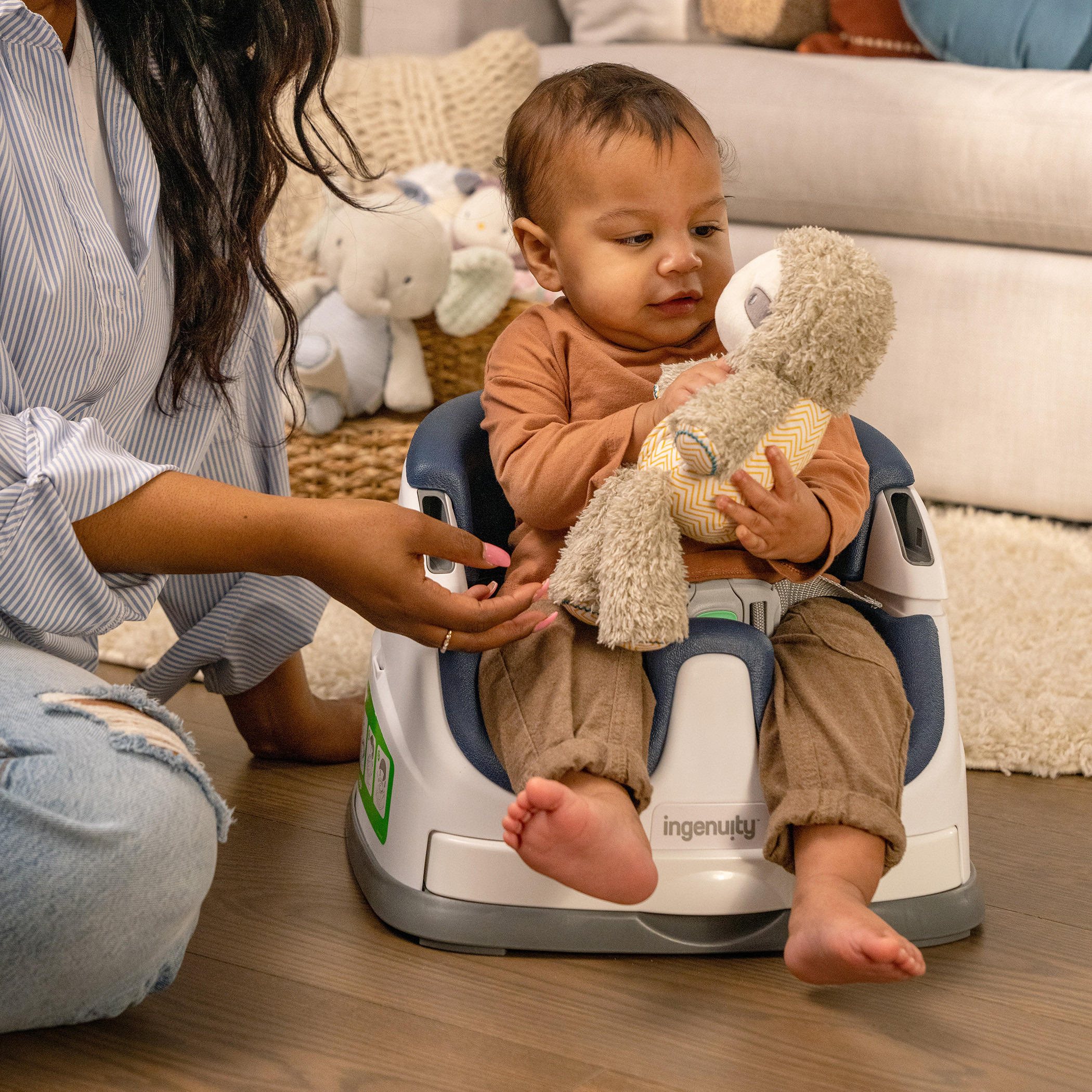 مقعد بقاعدة أطفال 2 في 1 من إنجينيوتي-baby-feeding-highchairsandboosters-image-5