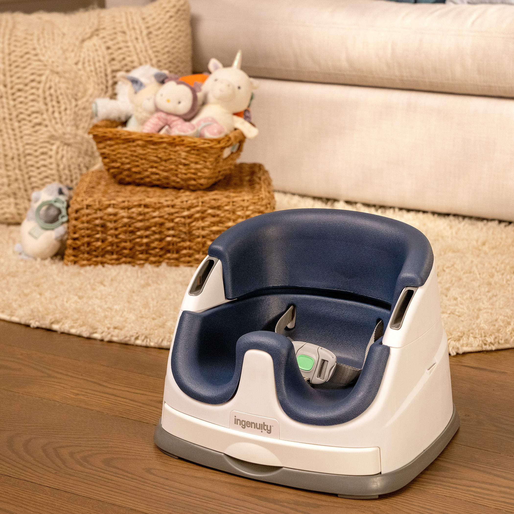 مقعد بقاعدة أطفال 2 في 1 من إنجينيوتي-baby-feeding-highchairsandboosters-image-6