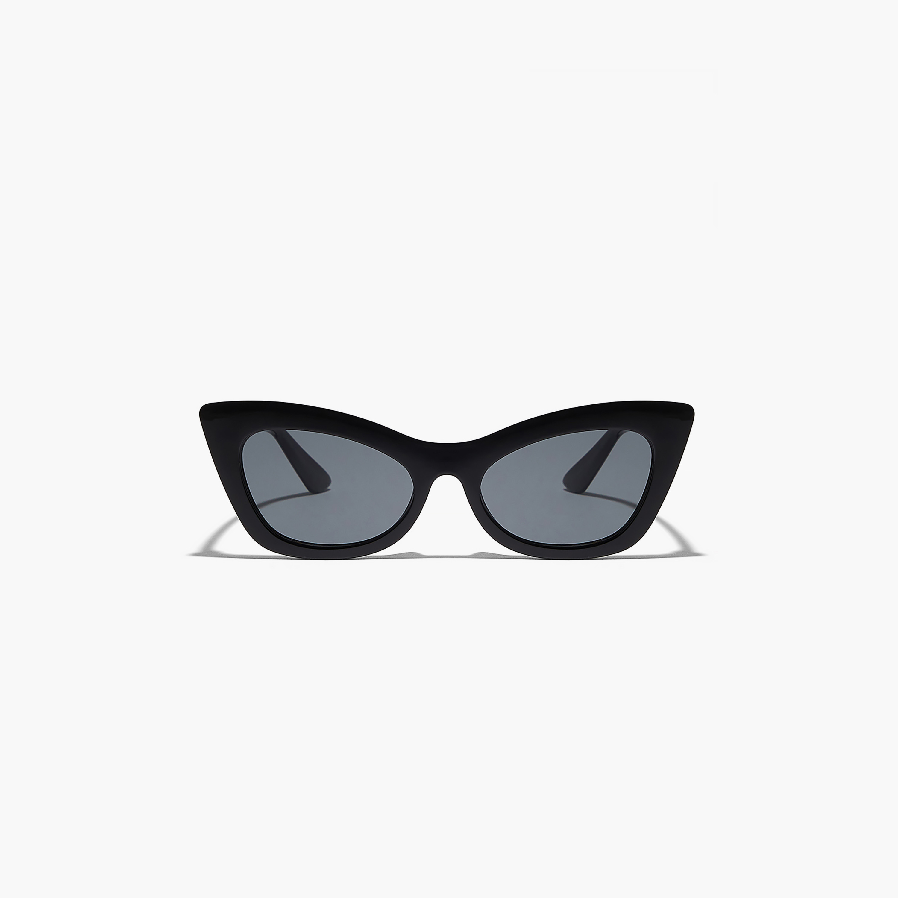 نظارة شمسية سوداء ذات كات آي من بلاك أوت كورتني مع 52 مم -women-sunglasses-image-2