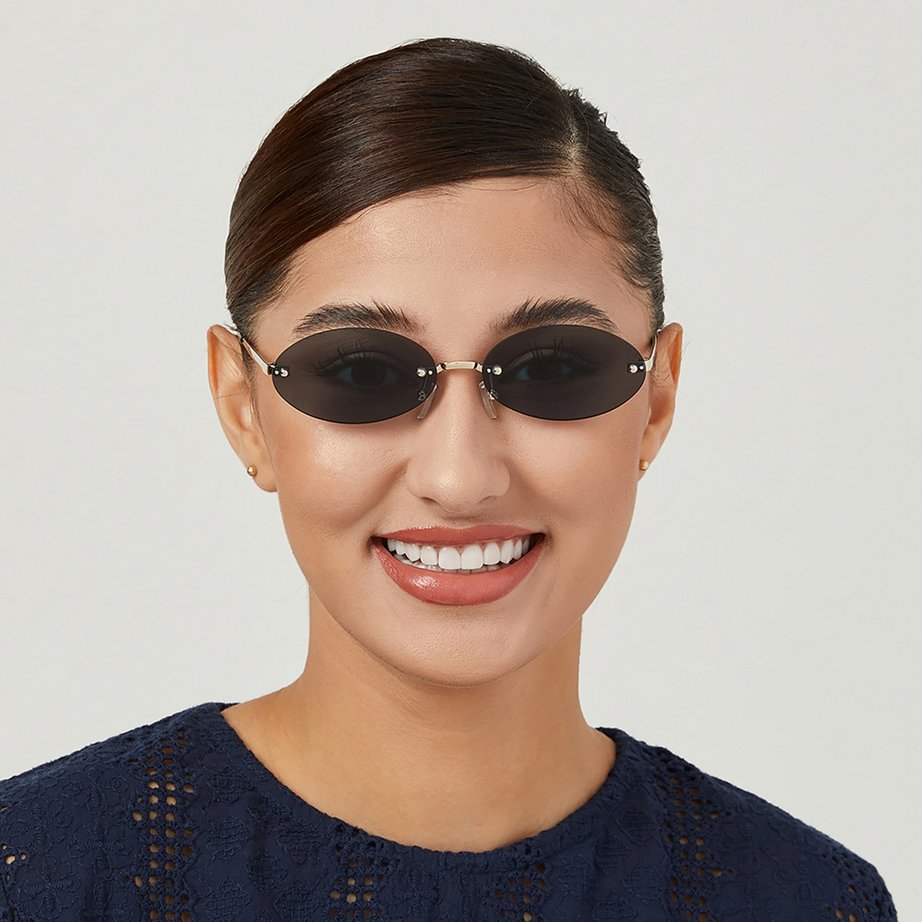 نظارة شمسية خضراء بيضاوية مع 58 مم من بلاك أوت جينيفر -women-sunglasses-image-4
