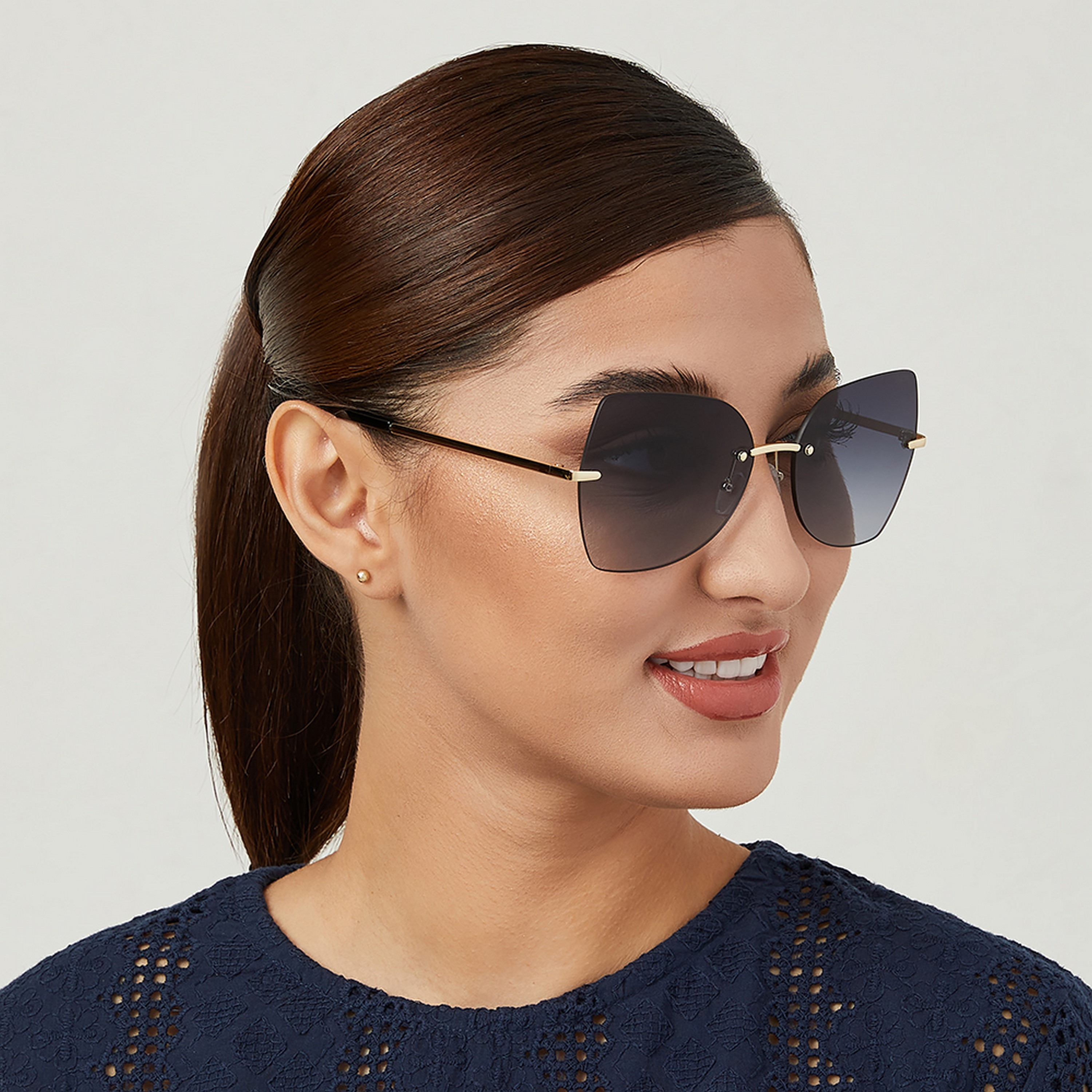 نظارة شمسية زرقاء على شكل فراشة مع 53 مم من بلاك أوت نعومي -women-sunglasses-image-5