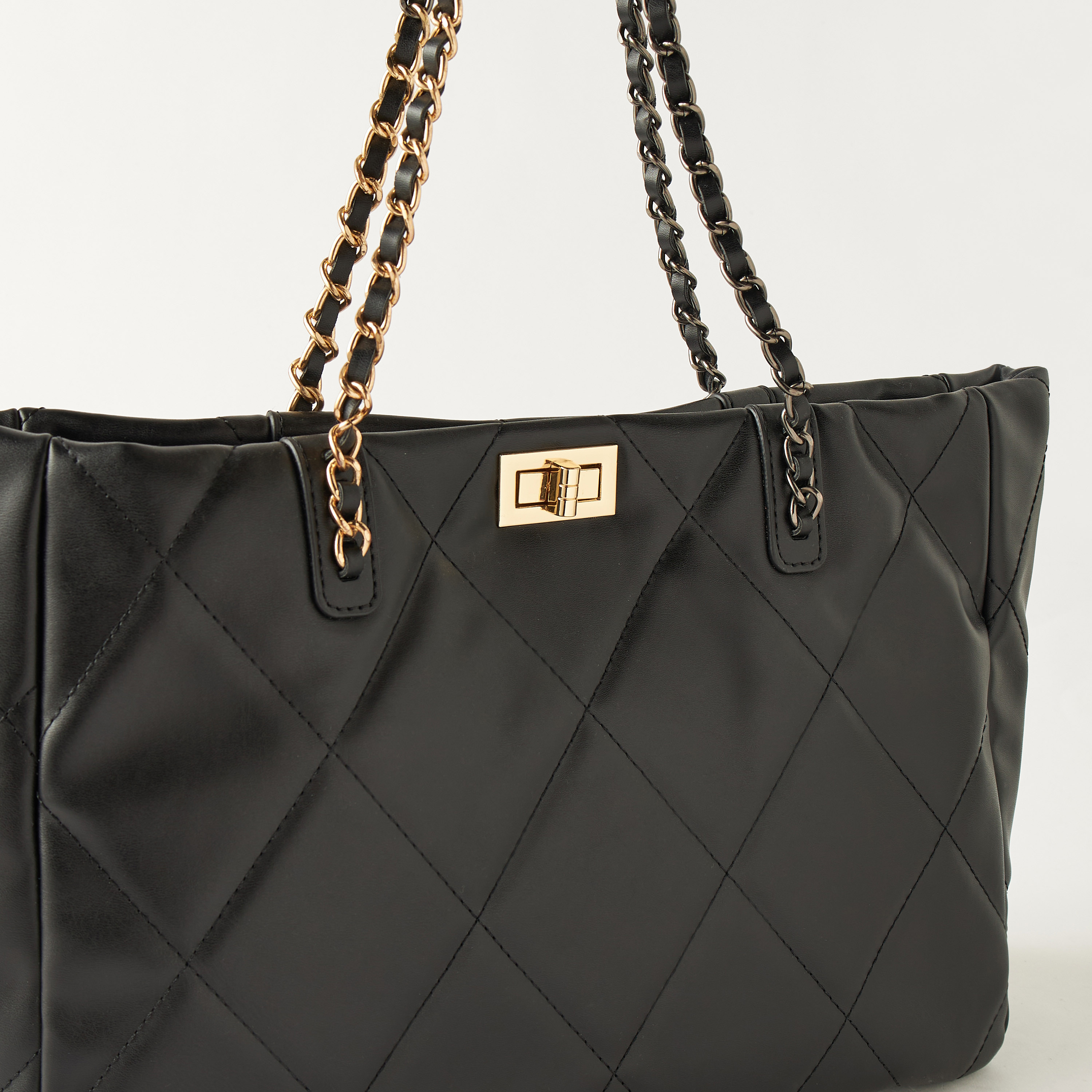 شنطة توتي مبطنة بمشبك ملتوي ومقابض علوية تيا من ساشا-women-bagsandwallets-handbags-image-3