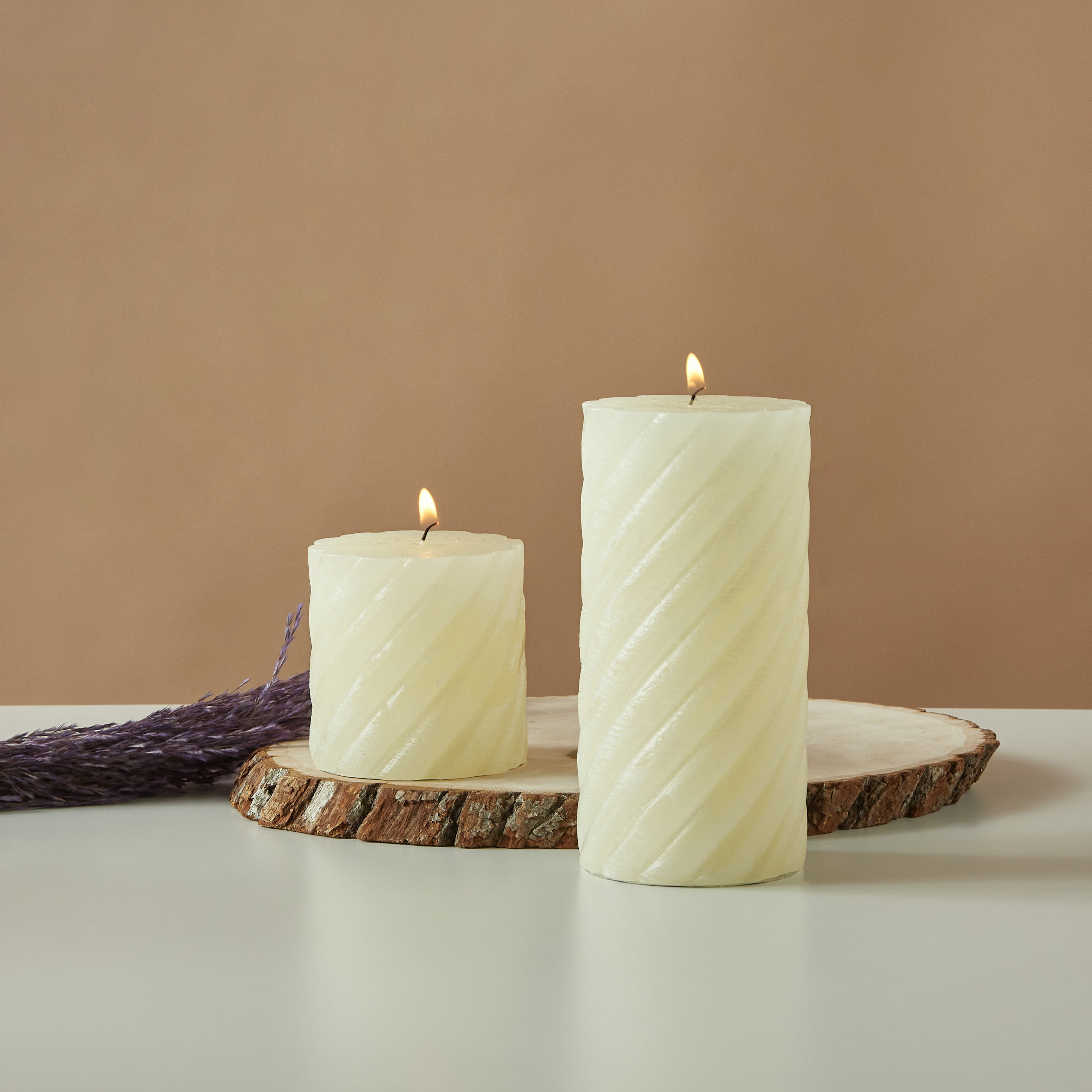 شمعة عمودية حلزونيّة غير معطّرة من كاونترفيلد إسنشيالز - 8 سم-household-homefragrance-candles-image-5