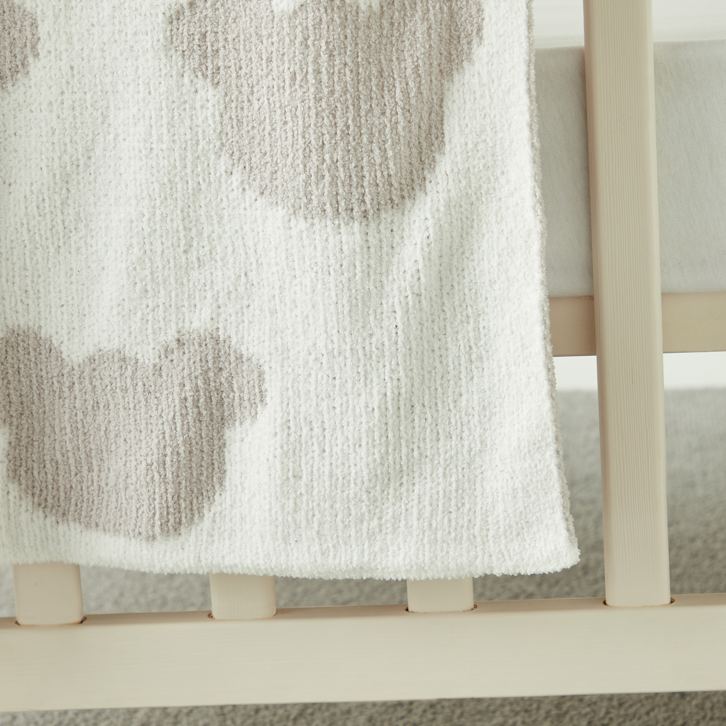 Juniors Bear Textured Blanket - 75x100 cm-baby-nursery-blanketsandswaddles-blanketsandquilts-image-3
