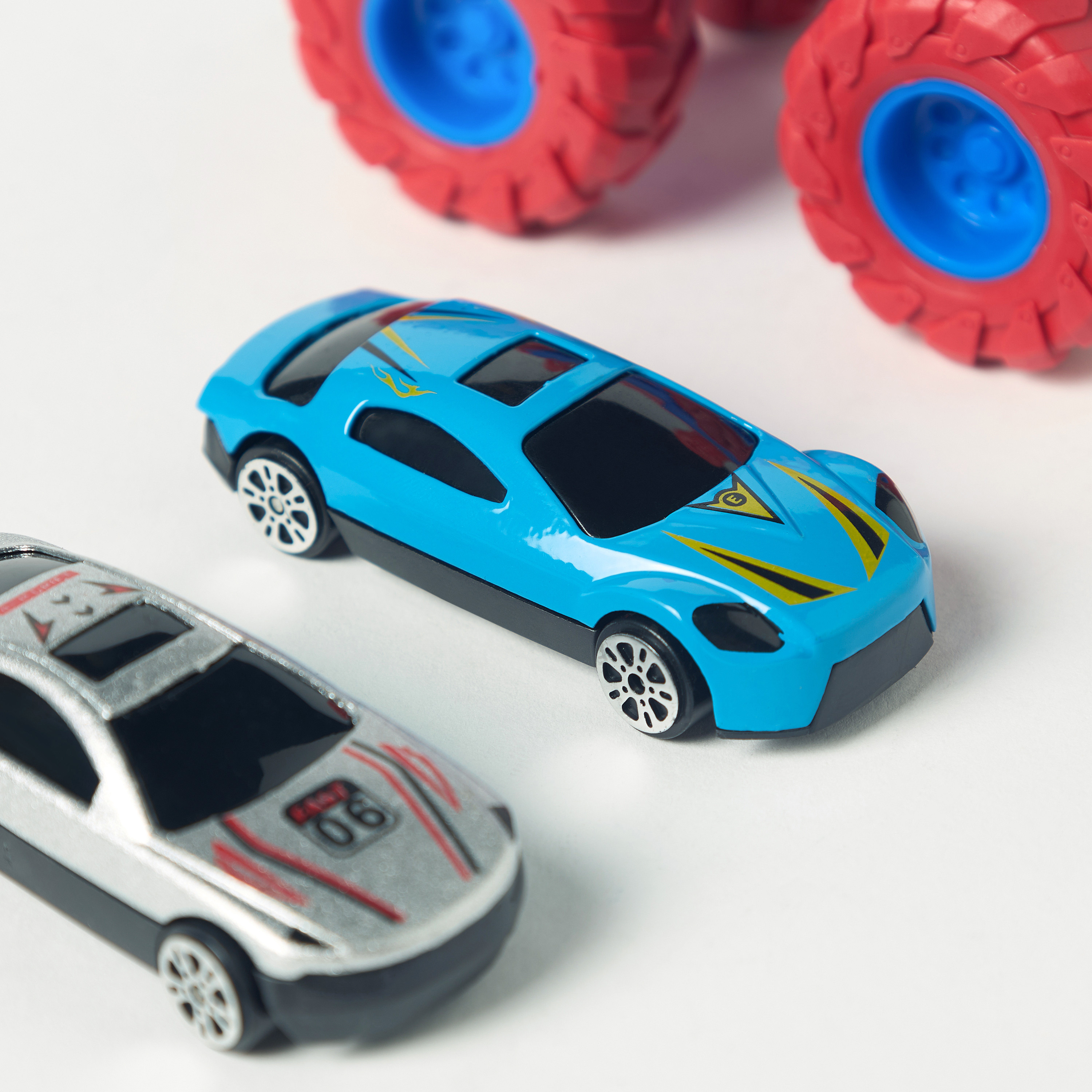 طقم سيارات بعجلات كبيرة معدنية 3 قطع من جلوو-toys-playvehicles-cars-image-1