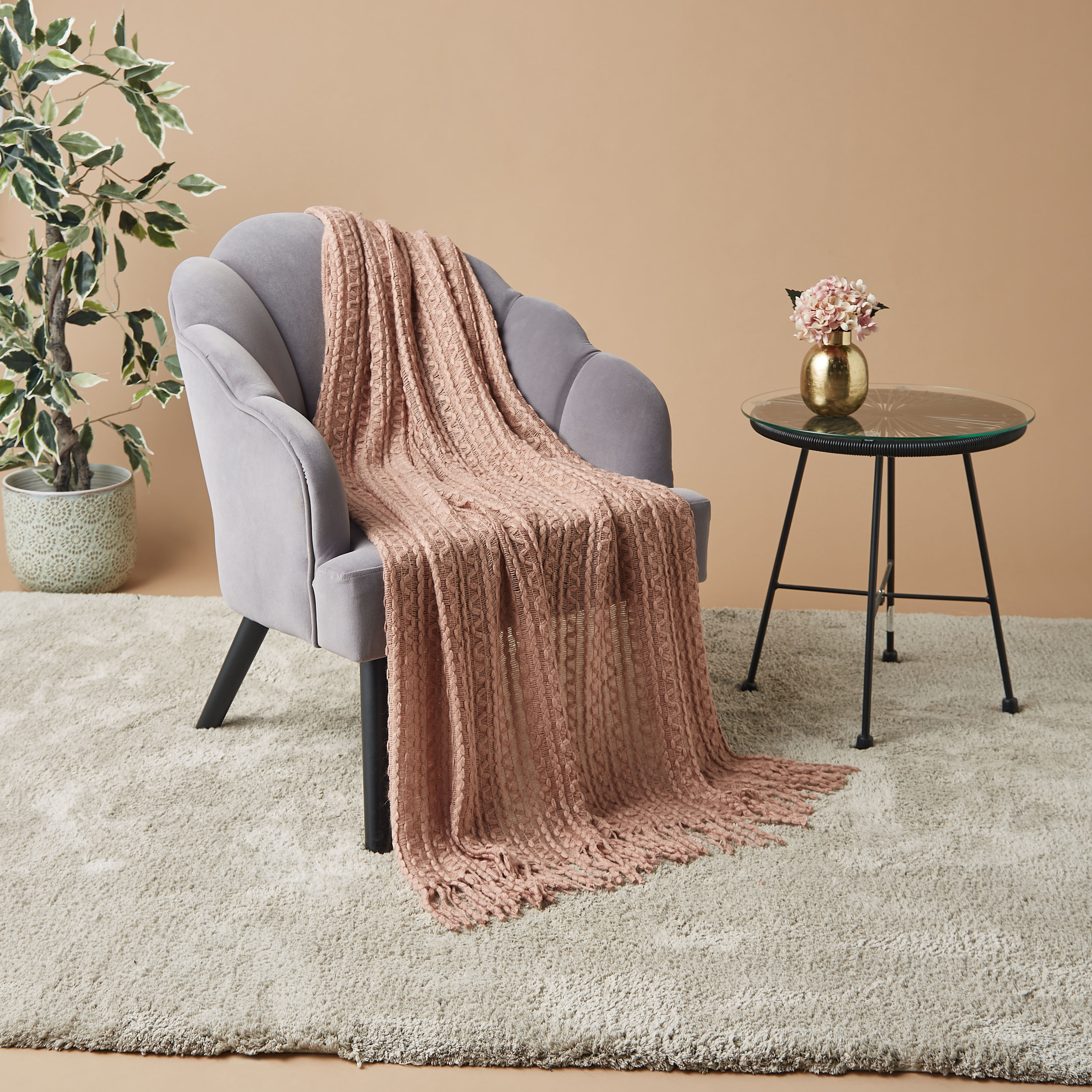 بطانية خفيفة منسوجة بارزة الملمس بشراشيب - 152x127 سم-household-cushionsandthrows-throwsandblankets-throws-image-1