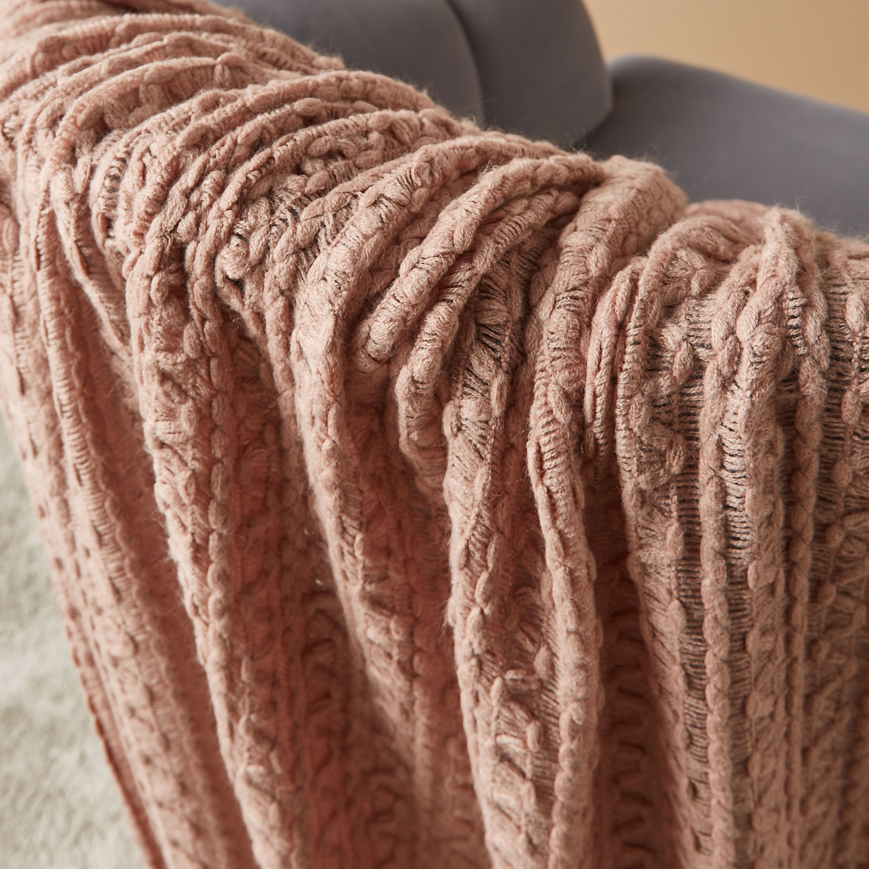 بطانية خفيفة منسوجة بارزة الملمس بشراشيب - 152x127 سم-household-cushionsandthrows-throwsandblankets-throws-image-2