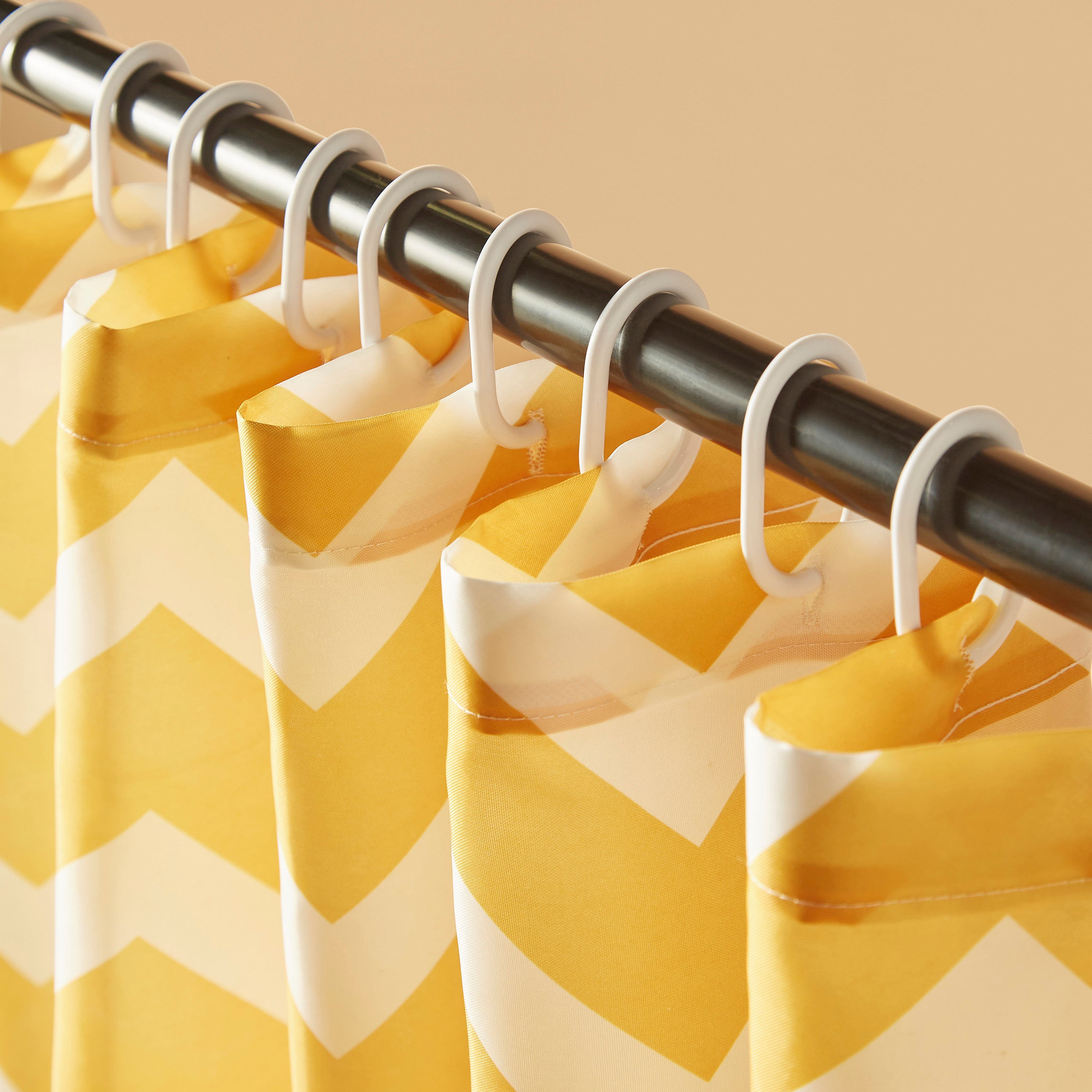 طقم سجادة حمام بارزة الملمس وستارة استحمام بطبعات شيفرون-household-bathandlaundry-shower-showercurtainrods-image-4