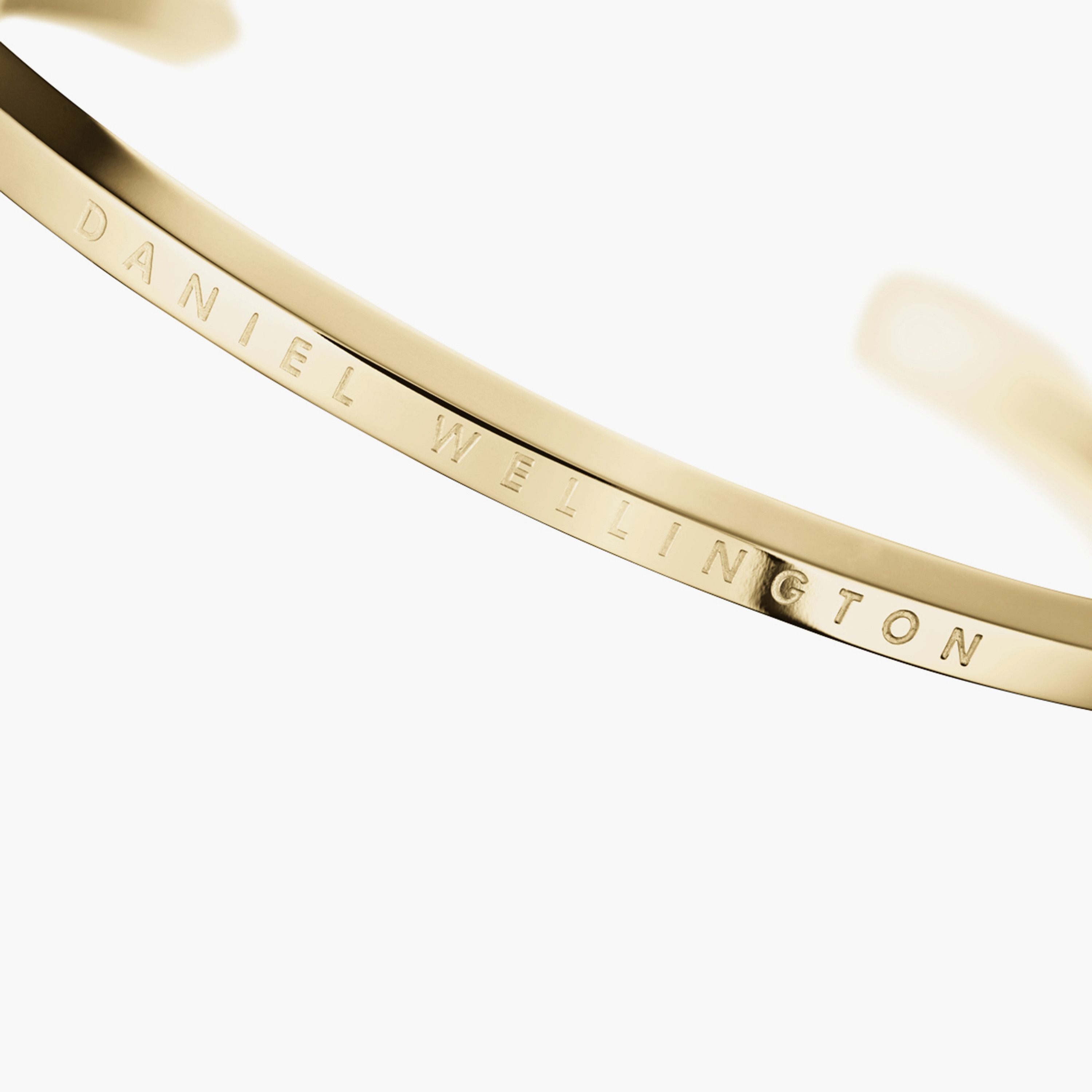 سوار ذو الكفة من دانيال ويلينغتون الكلاسيكي للنساء | 155 ملم | DW00400075-women-watchesandjewellery-jewellery-banglesandbracelets-image-3
