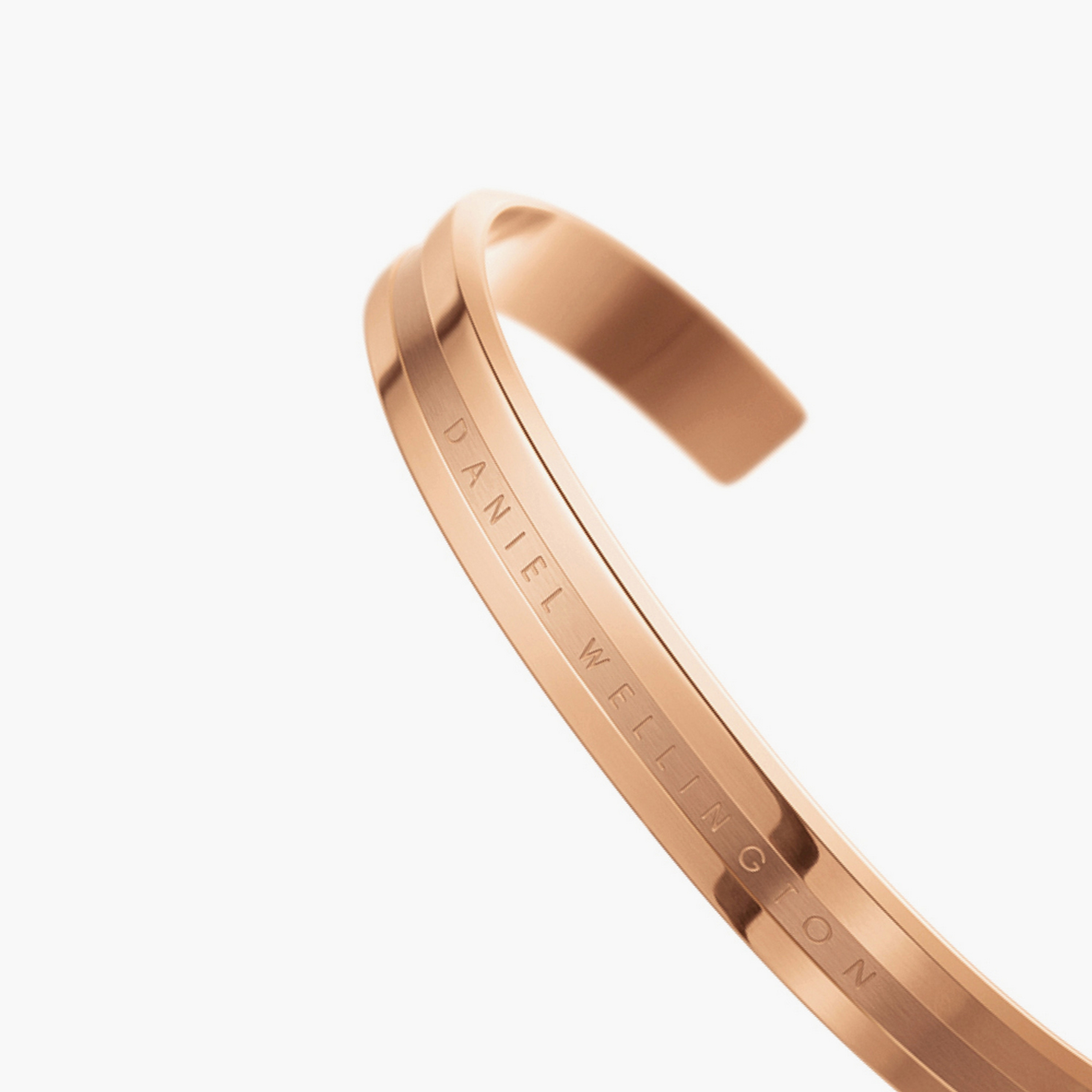 سوار ذو الكفة من دانيال ويلينغتون إيلان للنساء | 155 ملم | DW00400140-women-watchesandjewellery-jewellery-banglesandbracelets-image-3