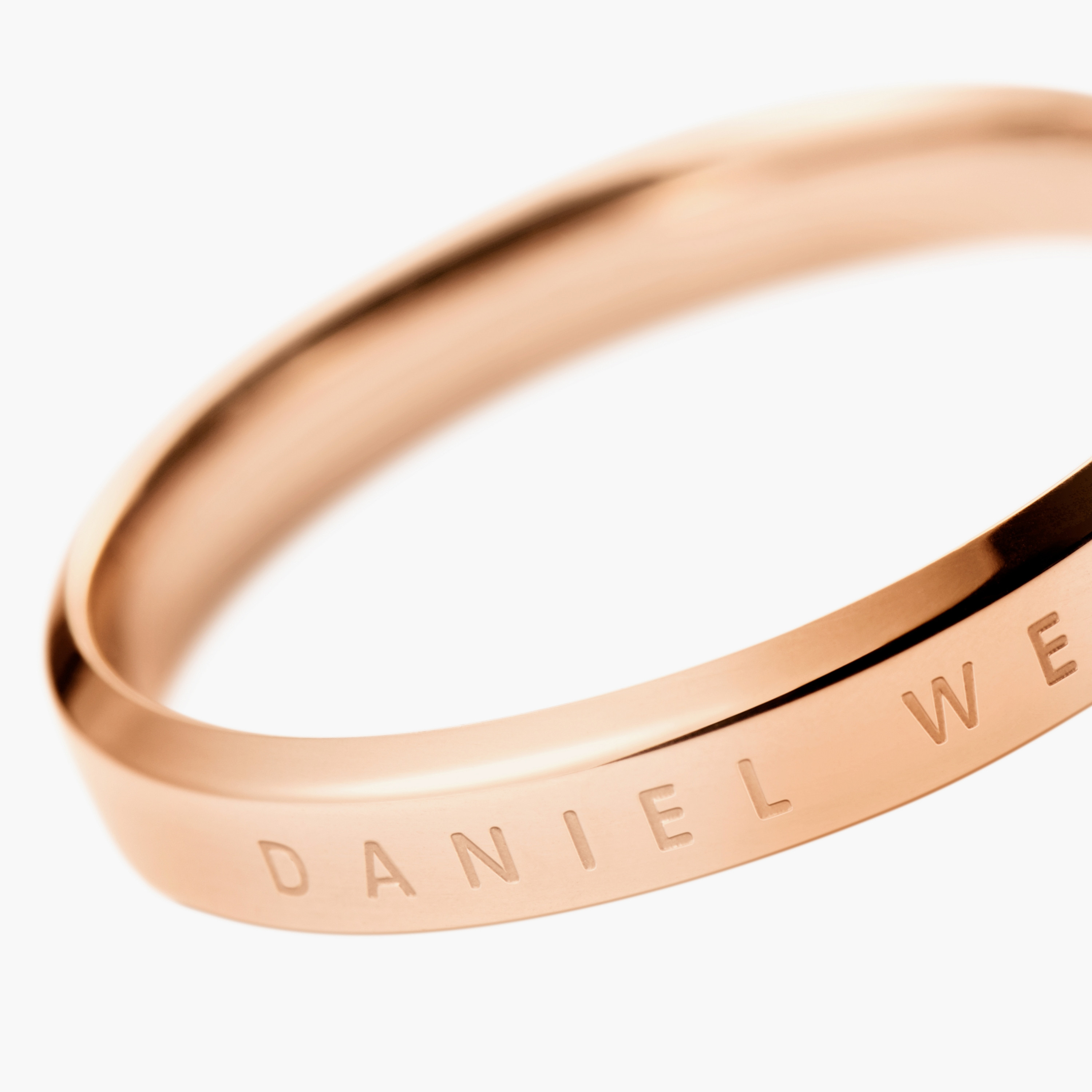 Daniel wellington hot sale ring size