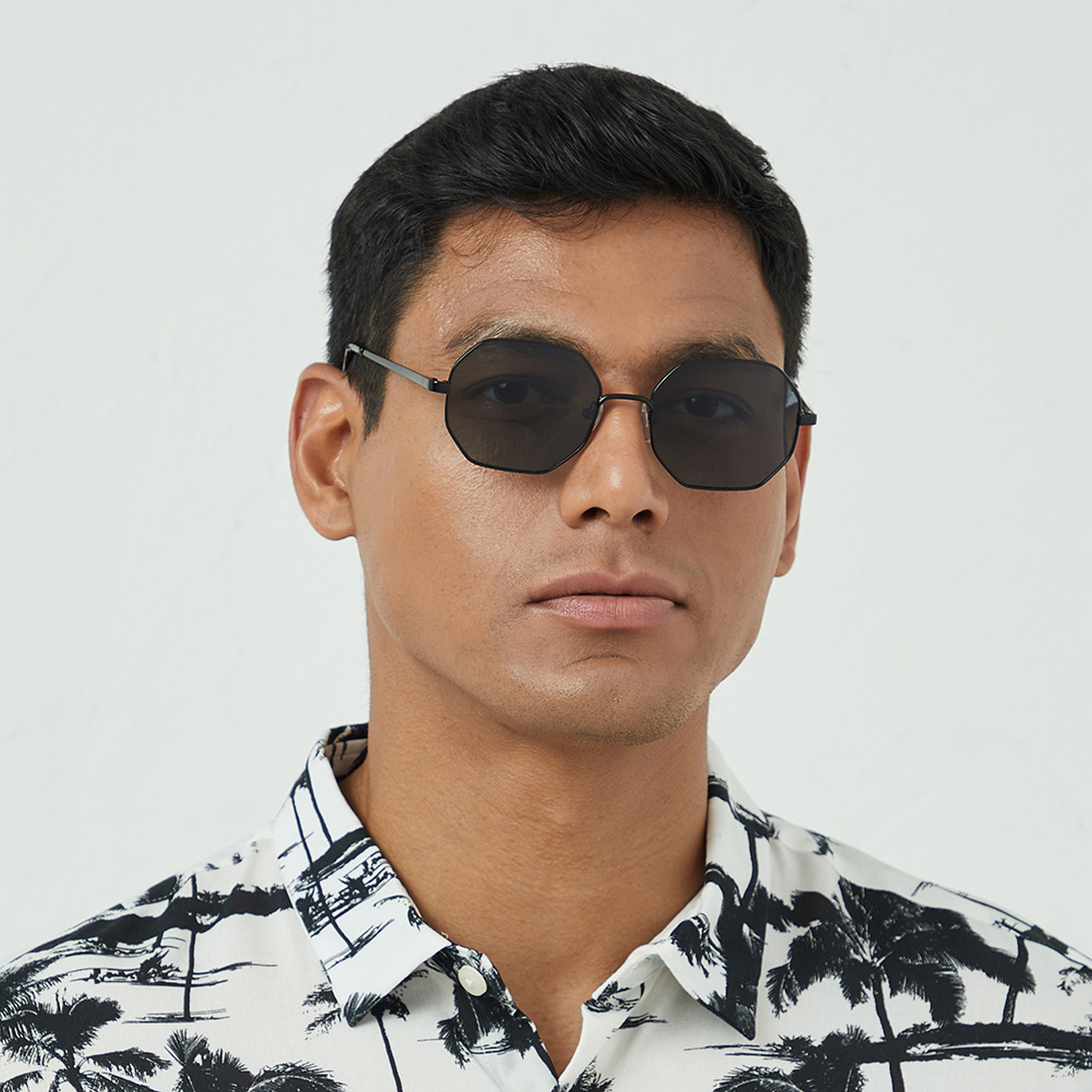 نظارة شمسية سوداء هندسية مع 53 مم من بلاك أوت فاموس -men-sunglasses-image-4