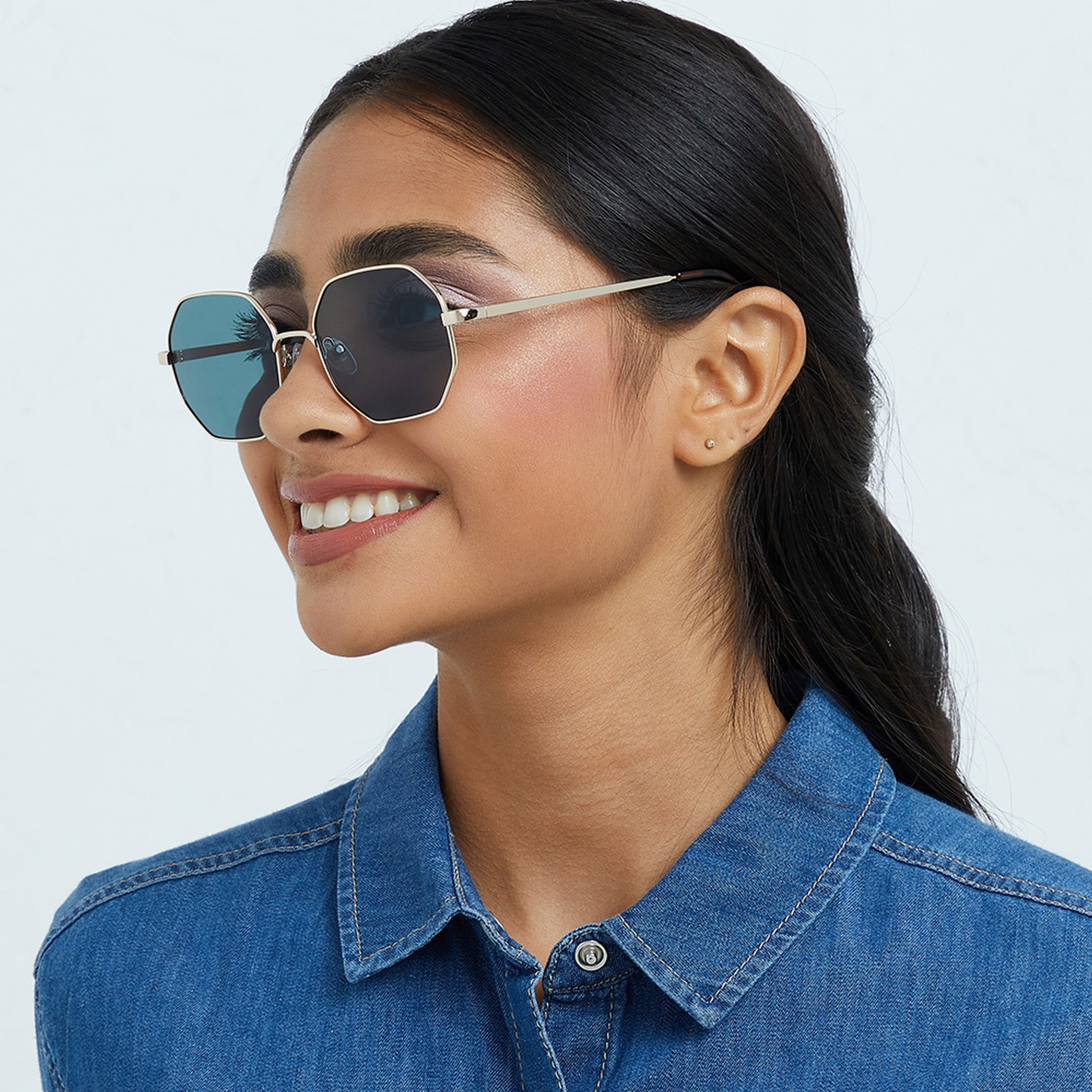 نظارة شمسية خضراء هندسية مع 53 مم من بلاك أوت فاموس -women-sunglasses-image-5