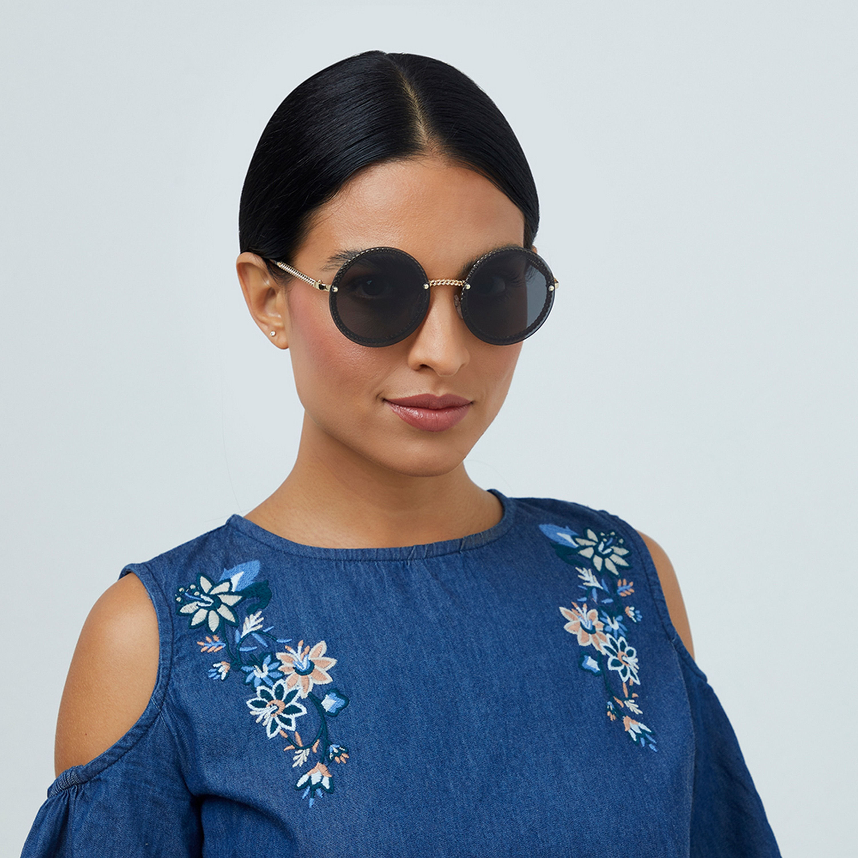 نظارة شمسية سوداء ودائرية من بلاك أوت رايز مع 57 مم -women-sunglasses-image-4