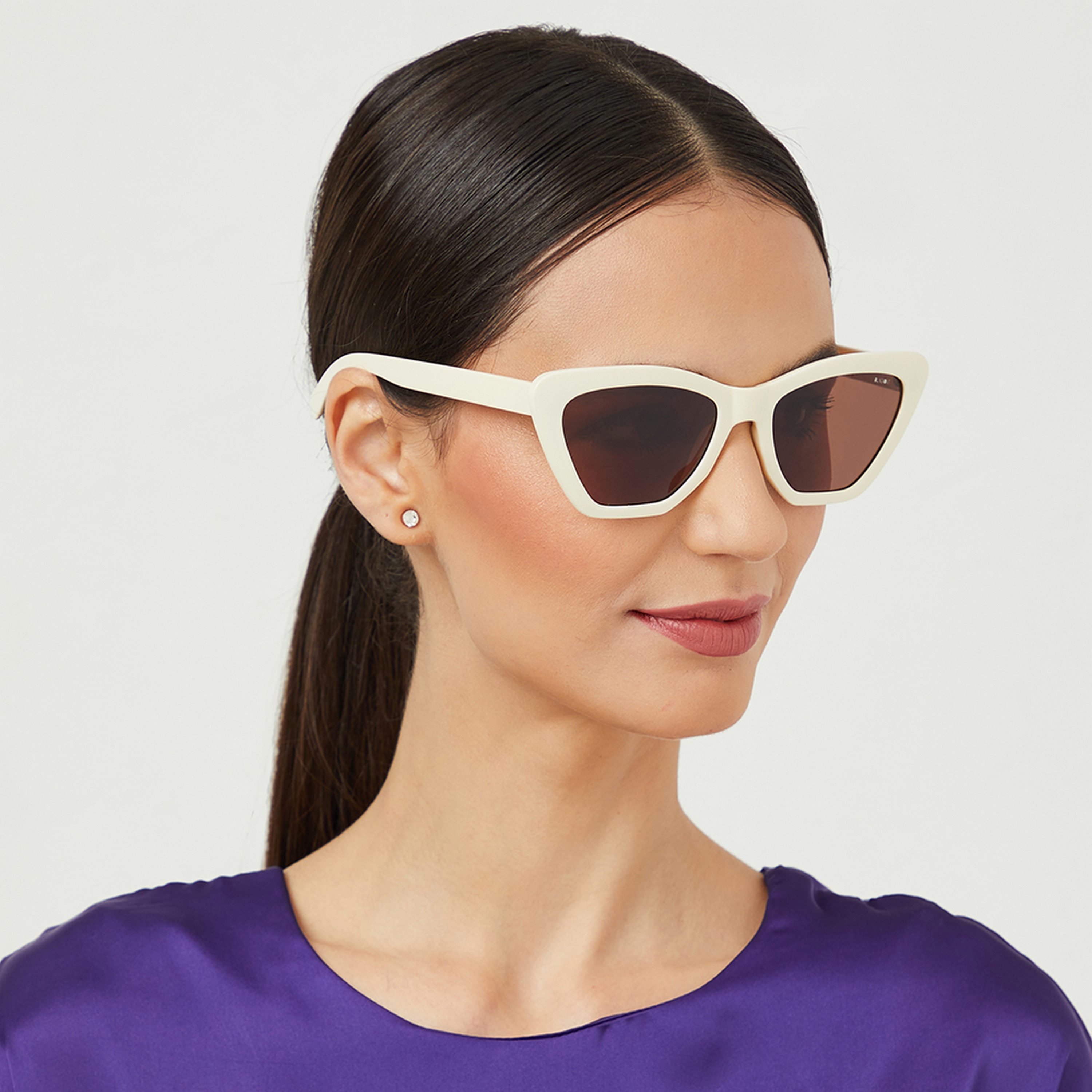 نظارة شمسية وبنية ذات كات آي من بلاك أوت هاتي مع 57 مم -women-sunglasses-image-5