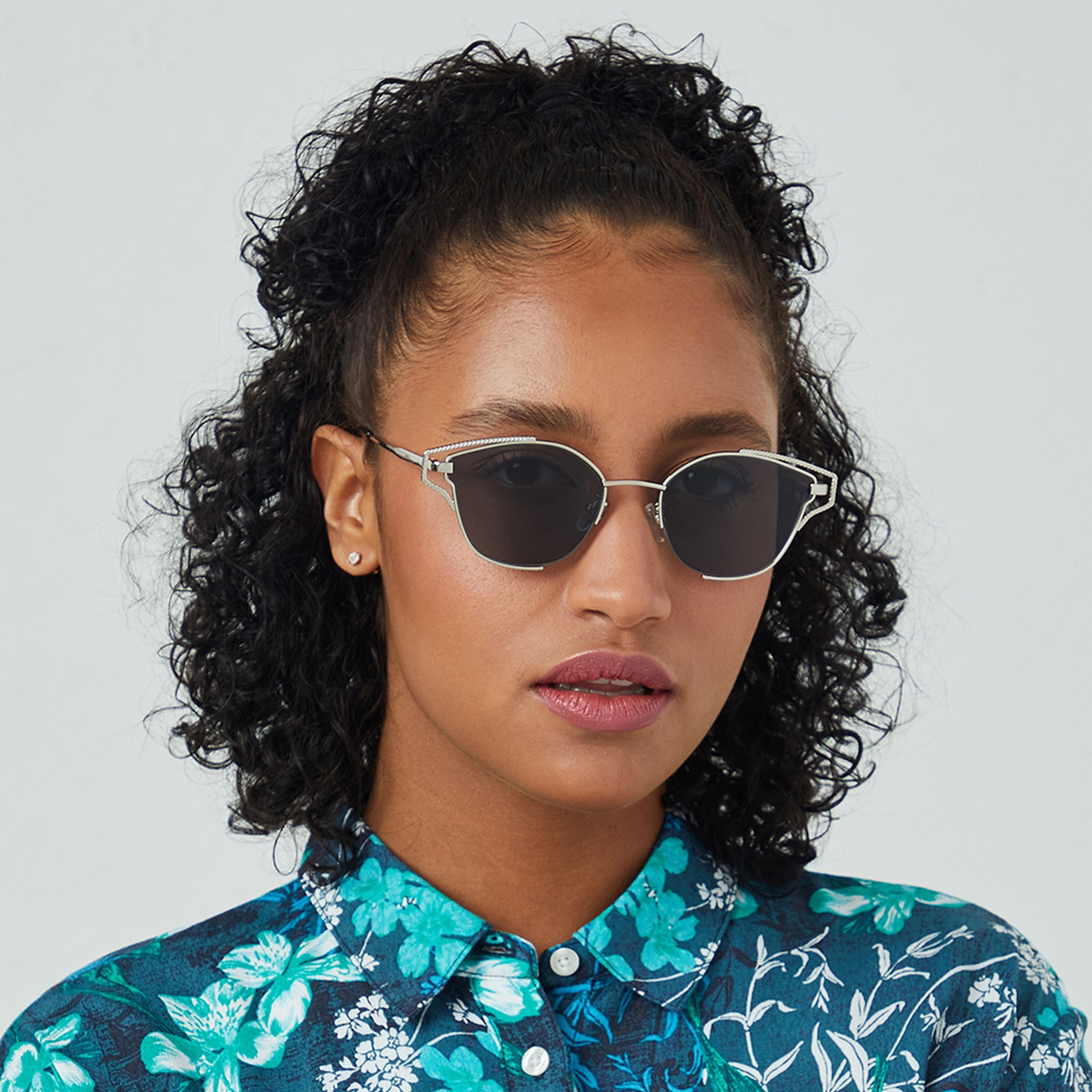 نظارة شمسية سوداء ذات كات آي من بلاك أوت هيباتيا مع 54 مم -women-sunglasses-image-4