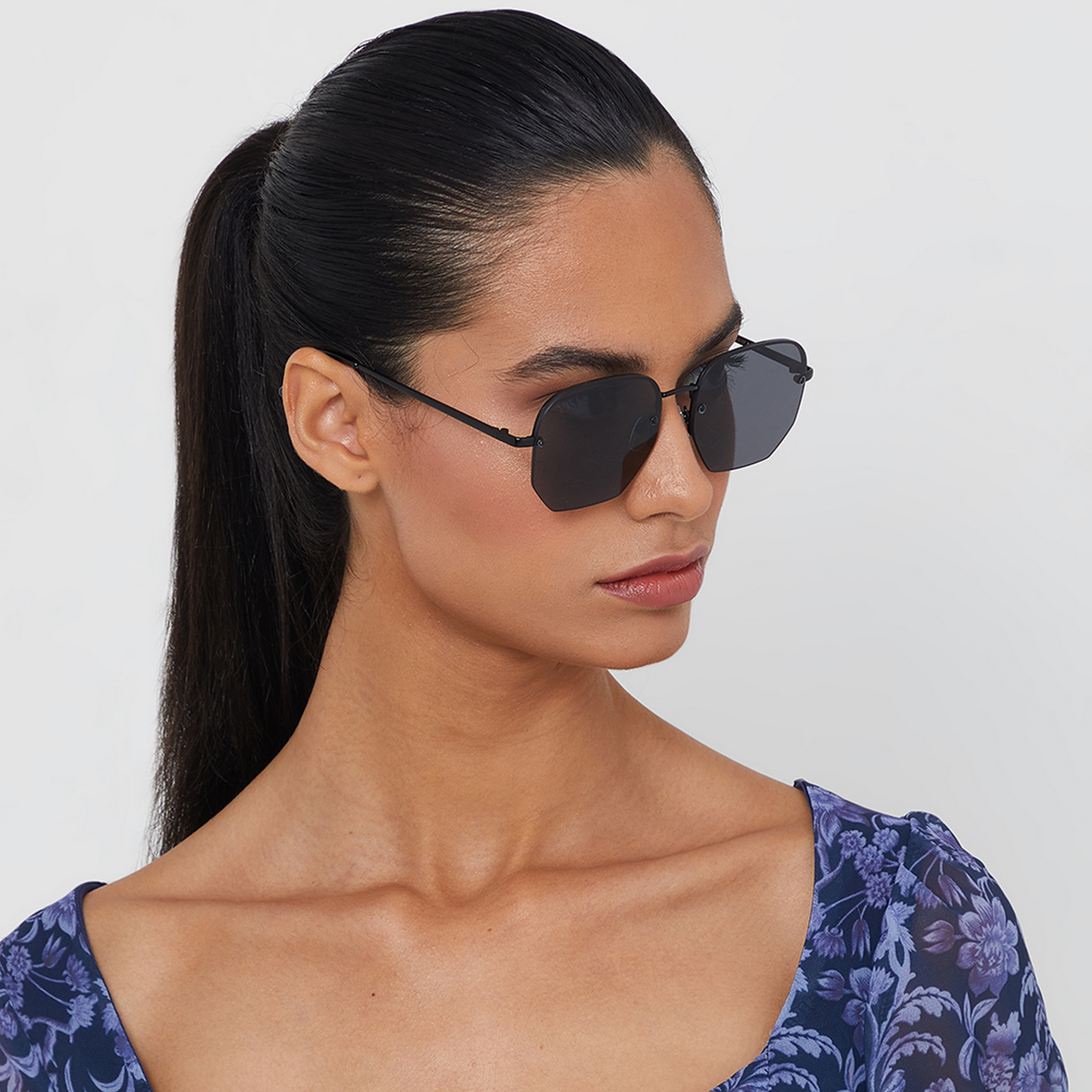 نظارة شمسية سوداء هندسية مع 57 مم من بلاك أوت نينا -women-sunglasses-image-5
