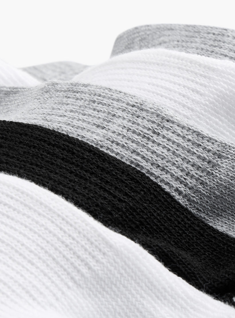 طقم جوارب بطول الكاحل 3 أزواج سادة من سكيتشرز-girls-accessories-socks-image-4