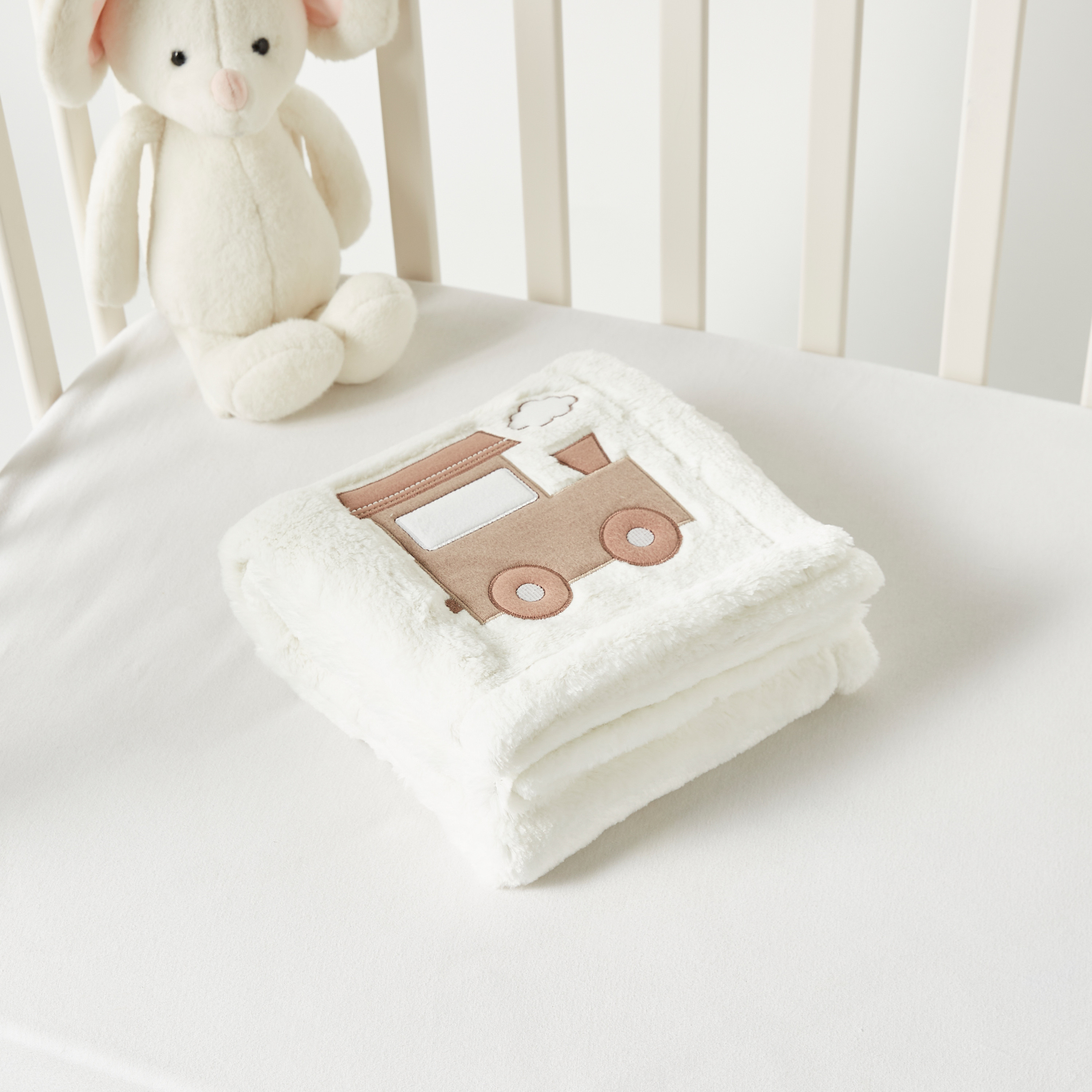 بطانية سوفلات بوليبوا سادة بزخارف قطار من جونيورز - 76x102 سم-baby-nursery-blanketsandswaddles-blanketsandquilts-image-4