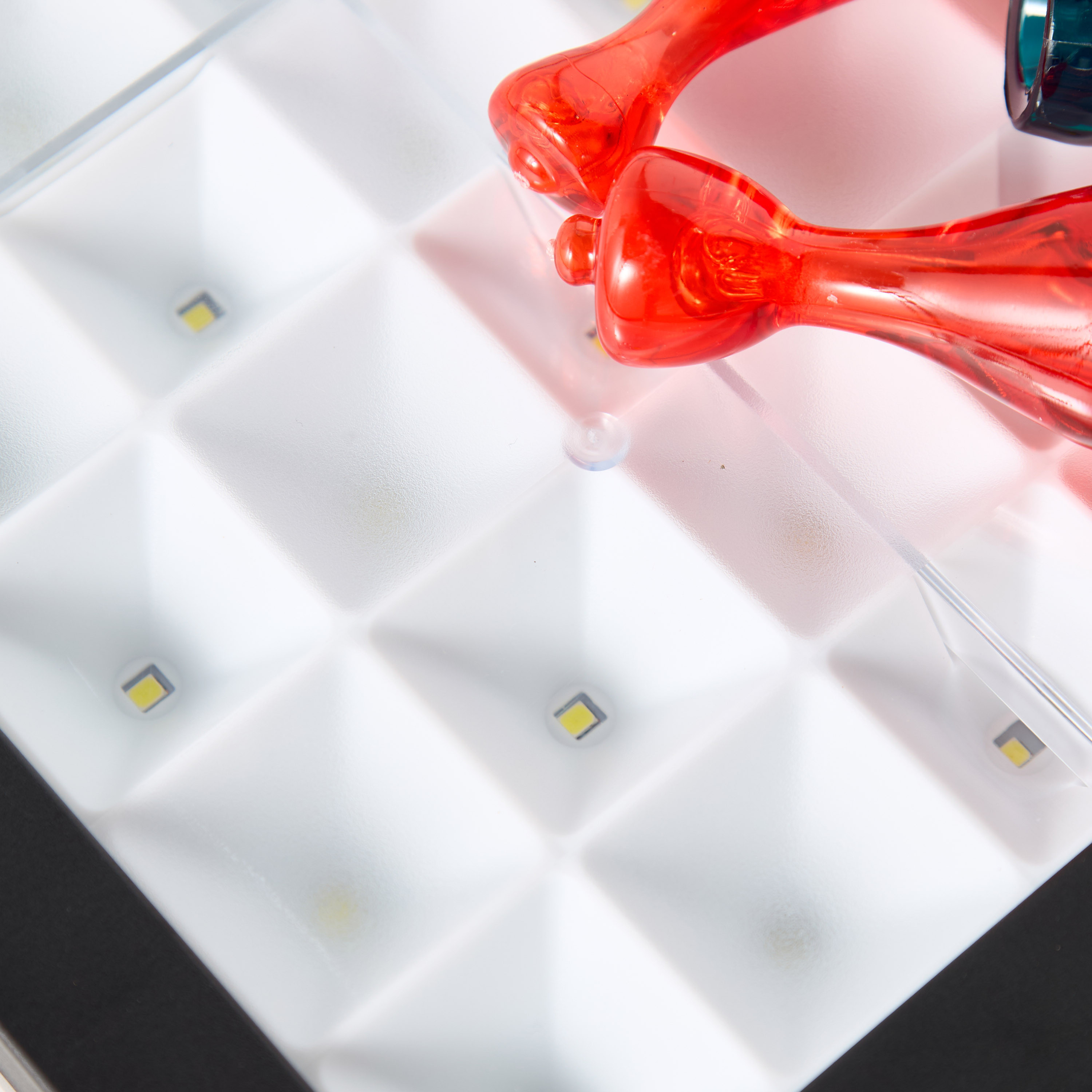 Findz LED Chess Set-toys-blocksandpuzzles-image-4