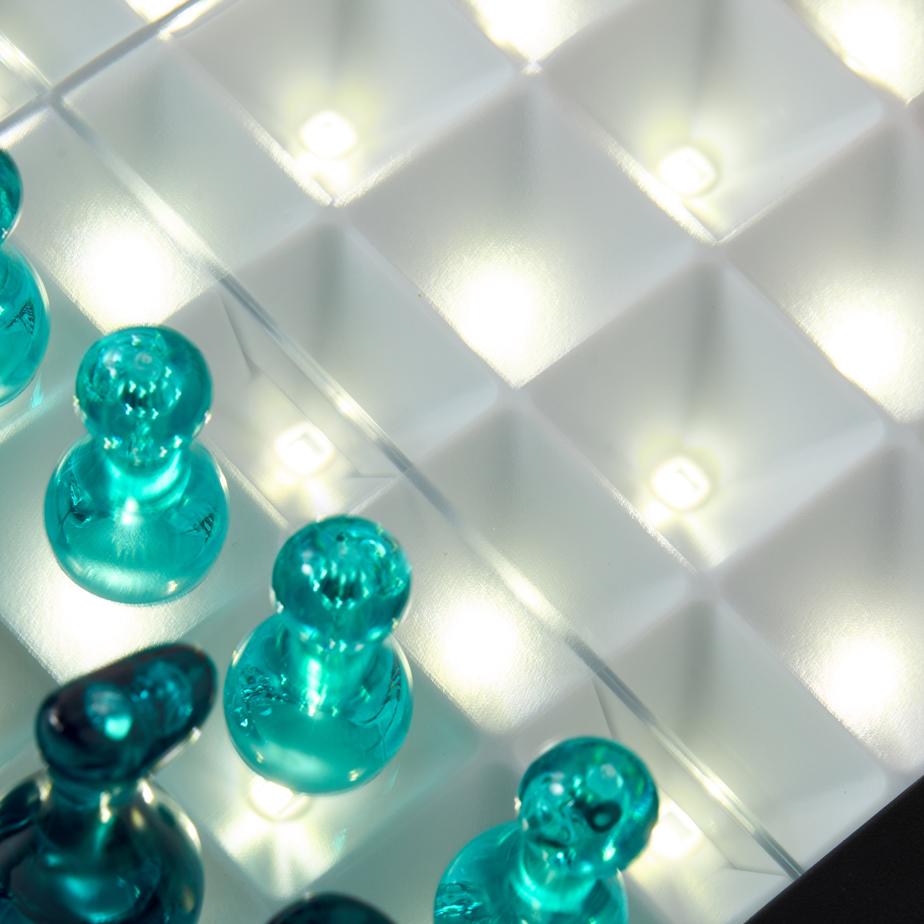 Findz LED Chess Set-toys-blocksandpuzzles-image-6