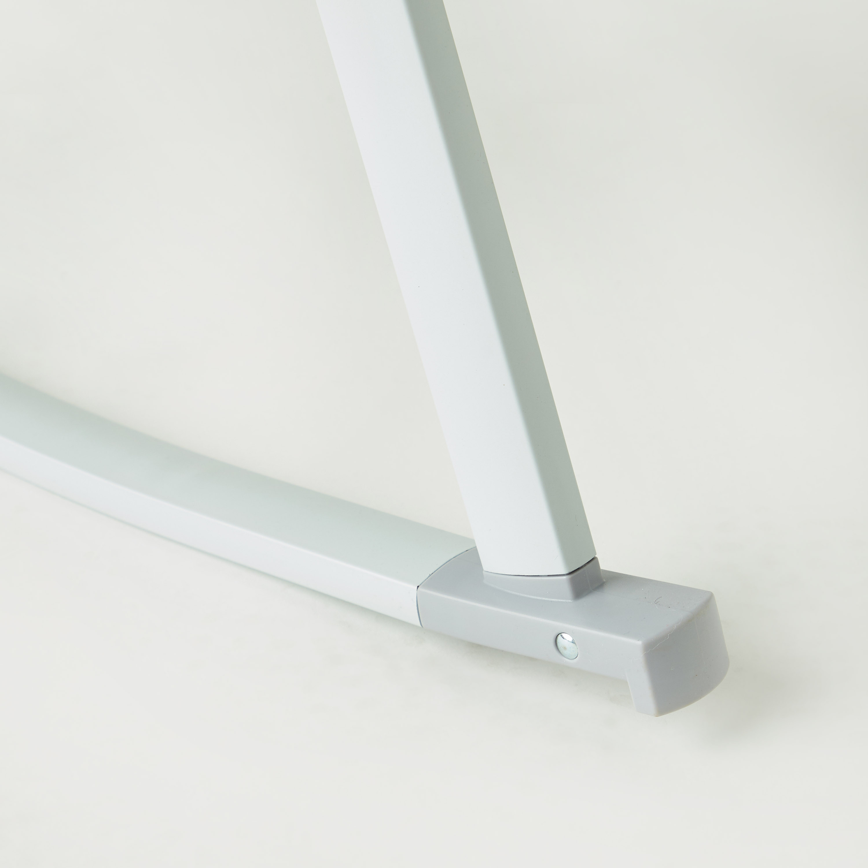 مهد أطفال 2 في 1 أندريز من جونيورز-baby-nursery-furniture-cribsandbeds-bassinets-image-1