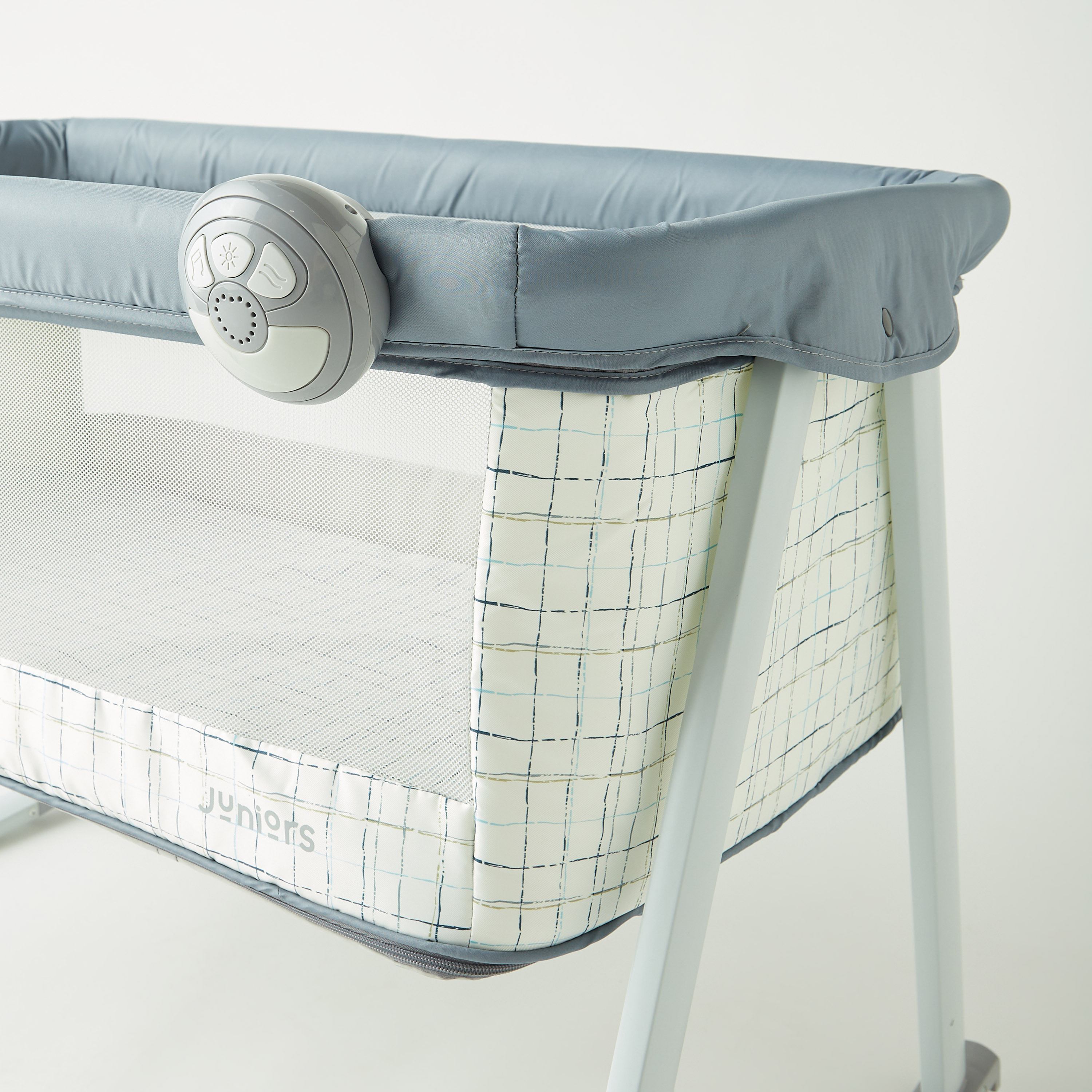 مهد أطفال 2 في 1 أندريز من جونيورز-baby-nursery-furniture-cribsandbeds-bassinets-image-6