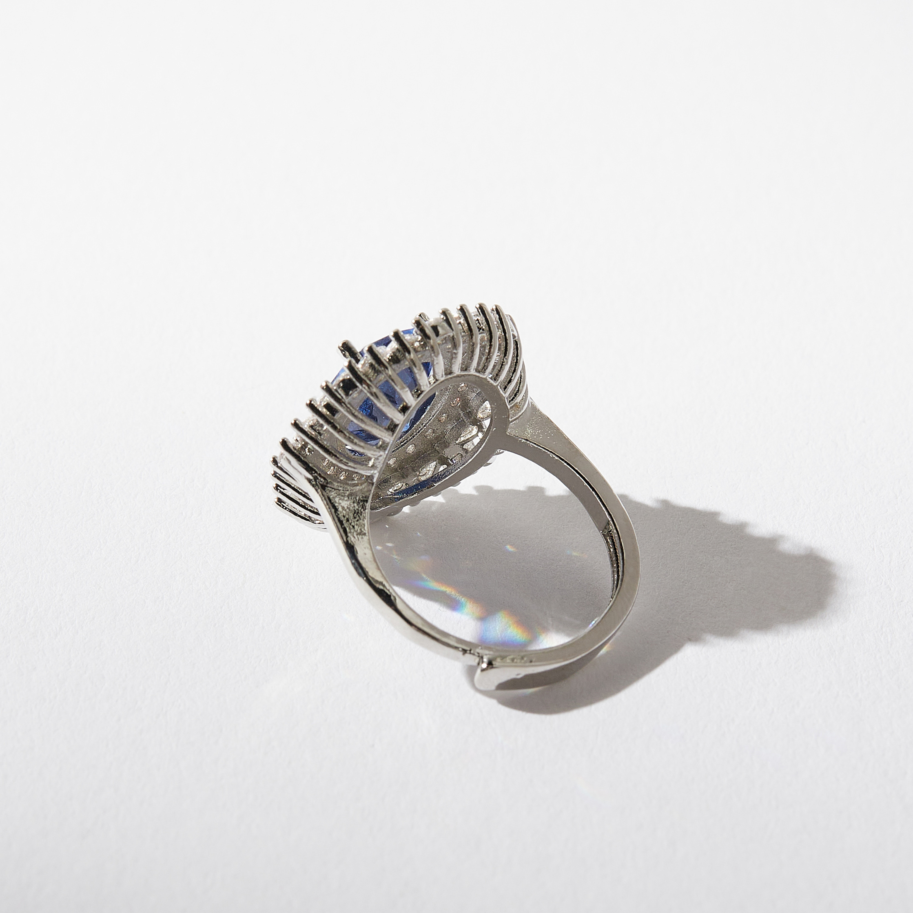 خاتم مزيّن بحجر الزيركون-women-watchesandjewellery-jewellery-rings-image-3