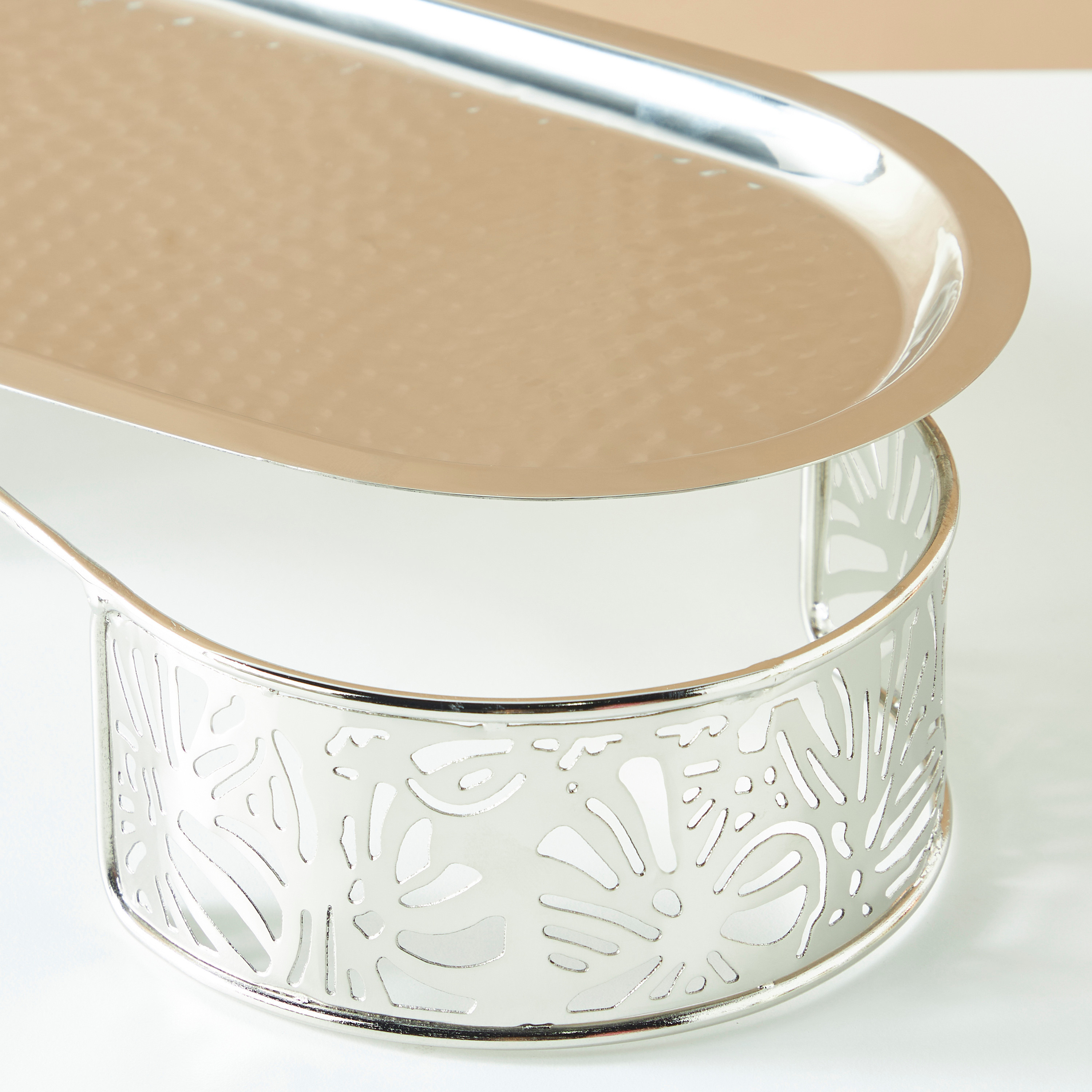 صينية بيضاوية بتصاميم مفرغة - 32x16 سم-household-dining-serveware-servingtrays-image-4