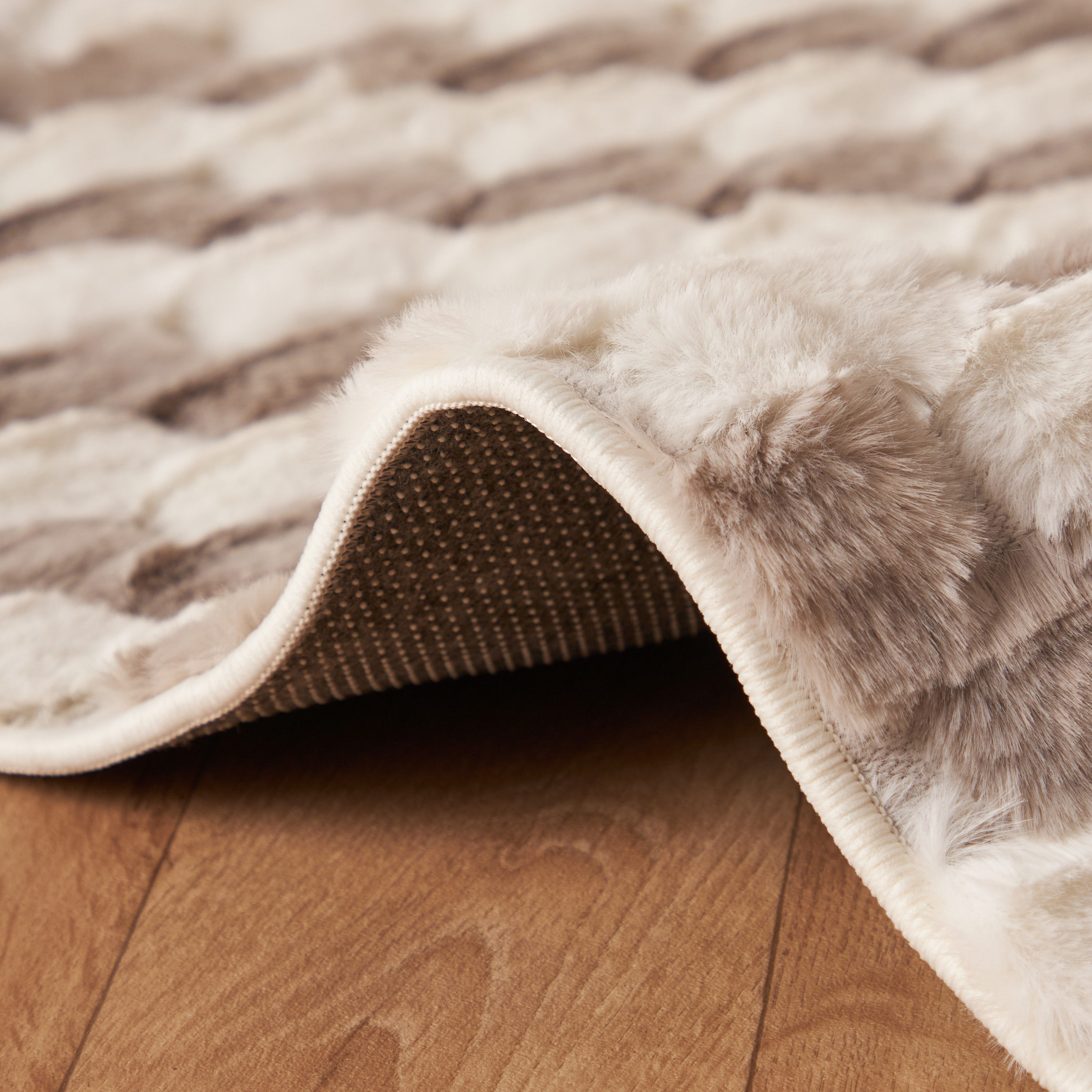 Textured Faux Fur Rug - 120x76 cms-household-rugsandcarpets-rugs-image-4