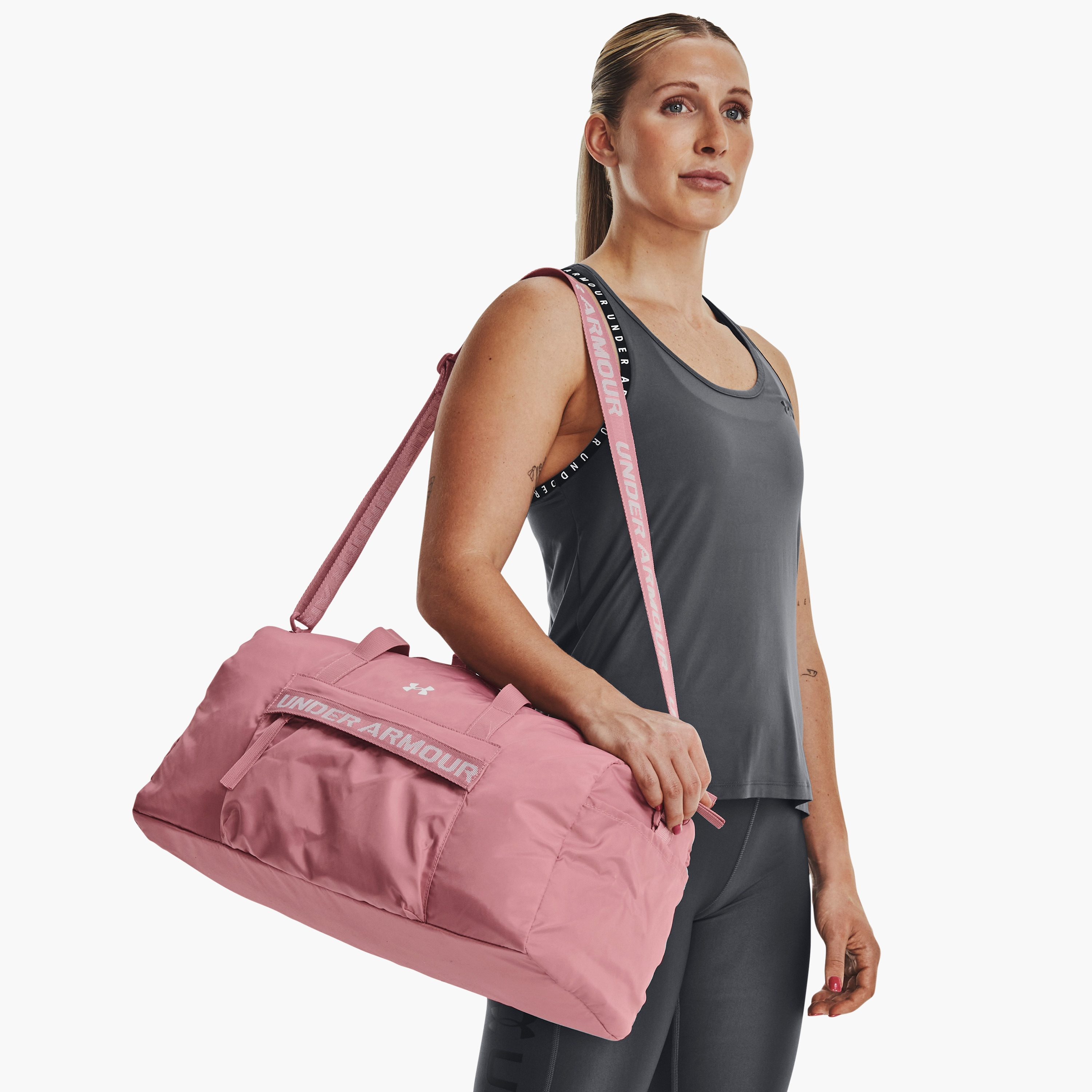 حقائب دافل بشعار مفضل من اندر ارمر باللون الأسود | 1369212-women-bagsandwallets-handbags-image-12