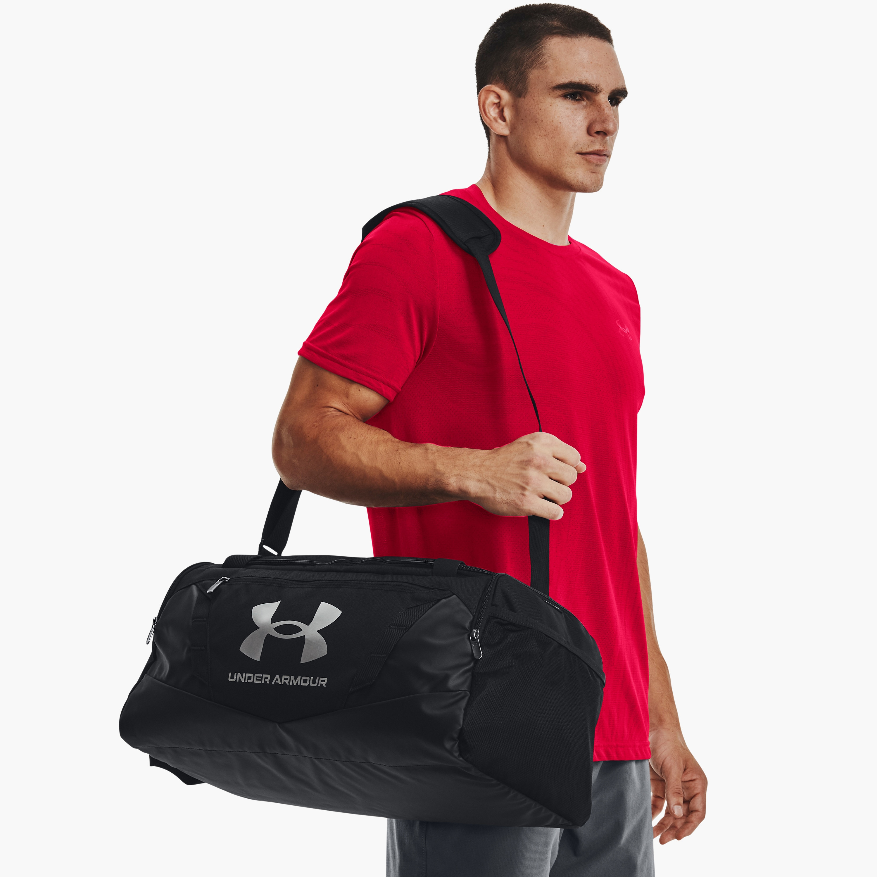 حقيبة دفل للنساء الذي لا يمكن إنكاره 5.0 بشعار صغير من اندر ارمور | 1369222-travel-luggagesandbags-dufflebags-image-6