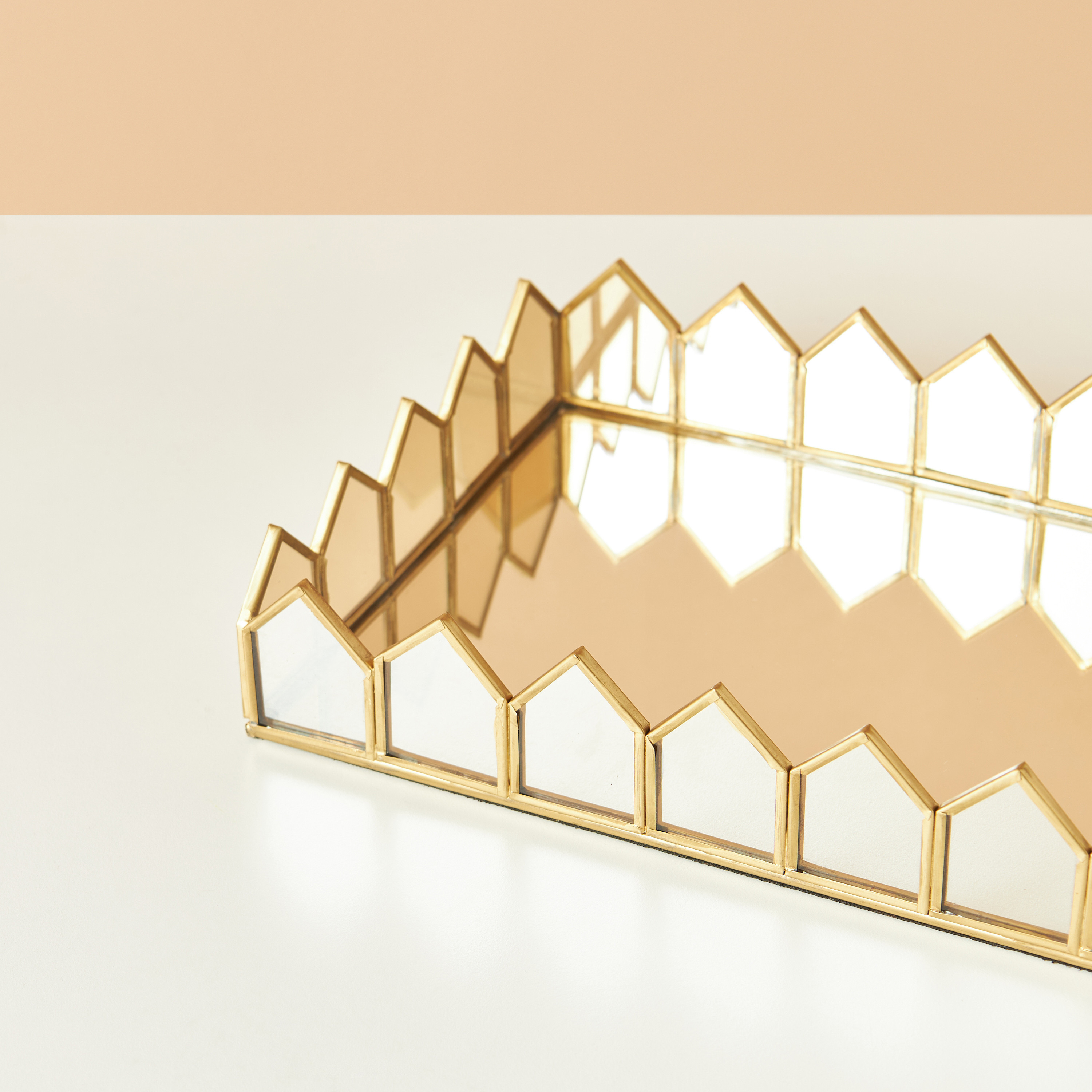 Metallic Mirror Top Rectangle Tray - 32x21 cms-household-dining-serveware-servingtrays-image-3