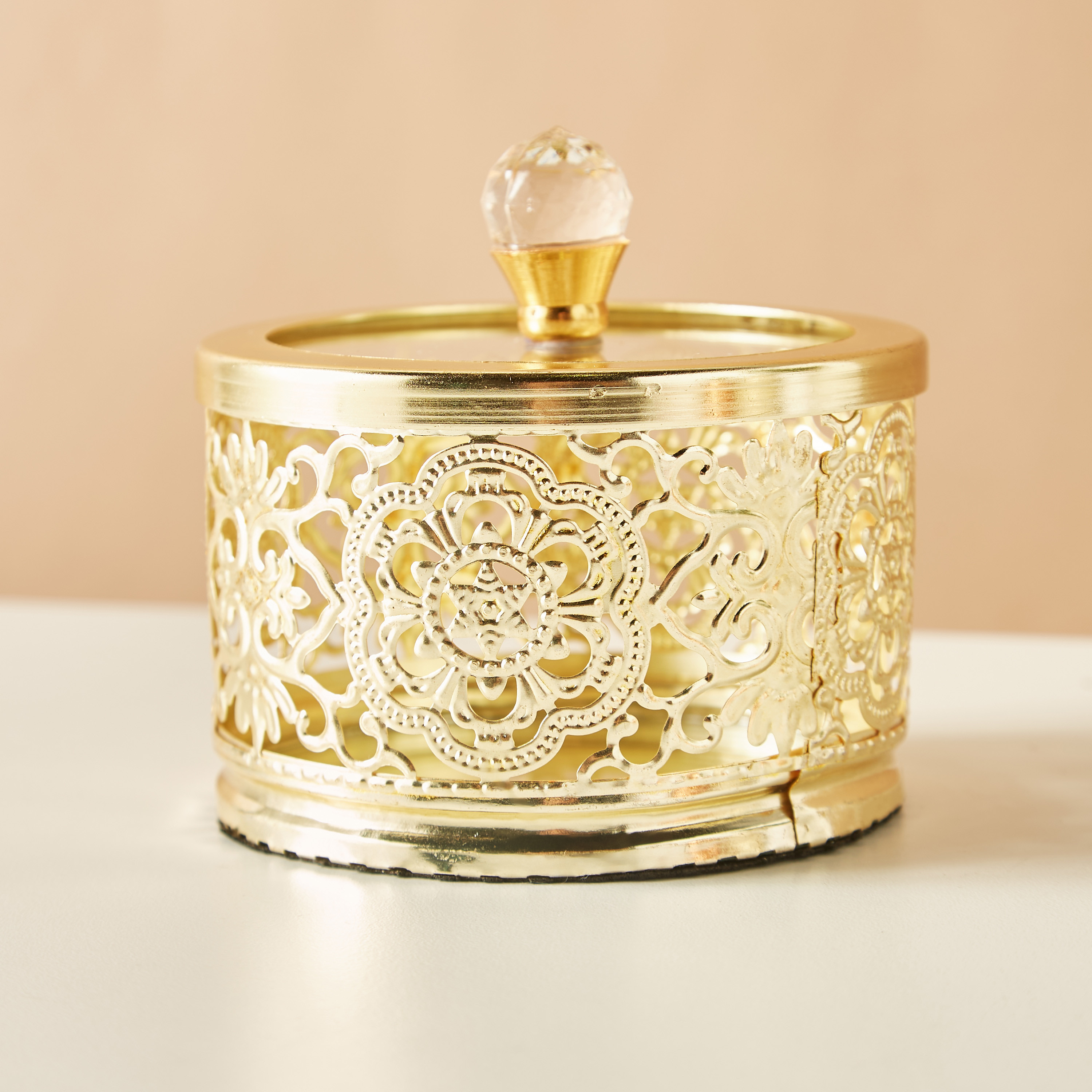صندوق ديكور معدني بغطاء - 10x10x10 سم-household-decor-boxesandtrays-image-4