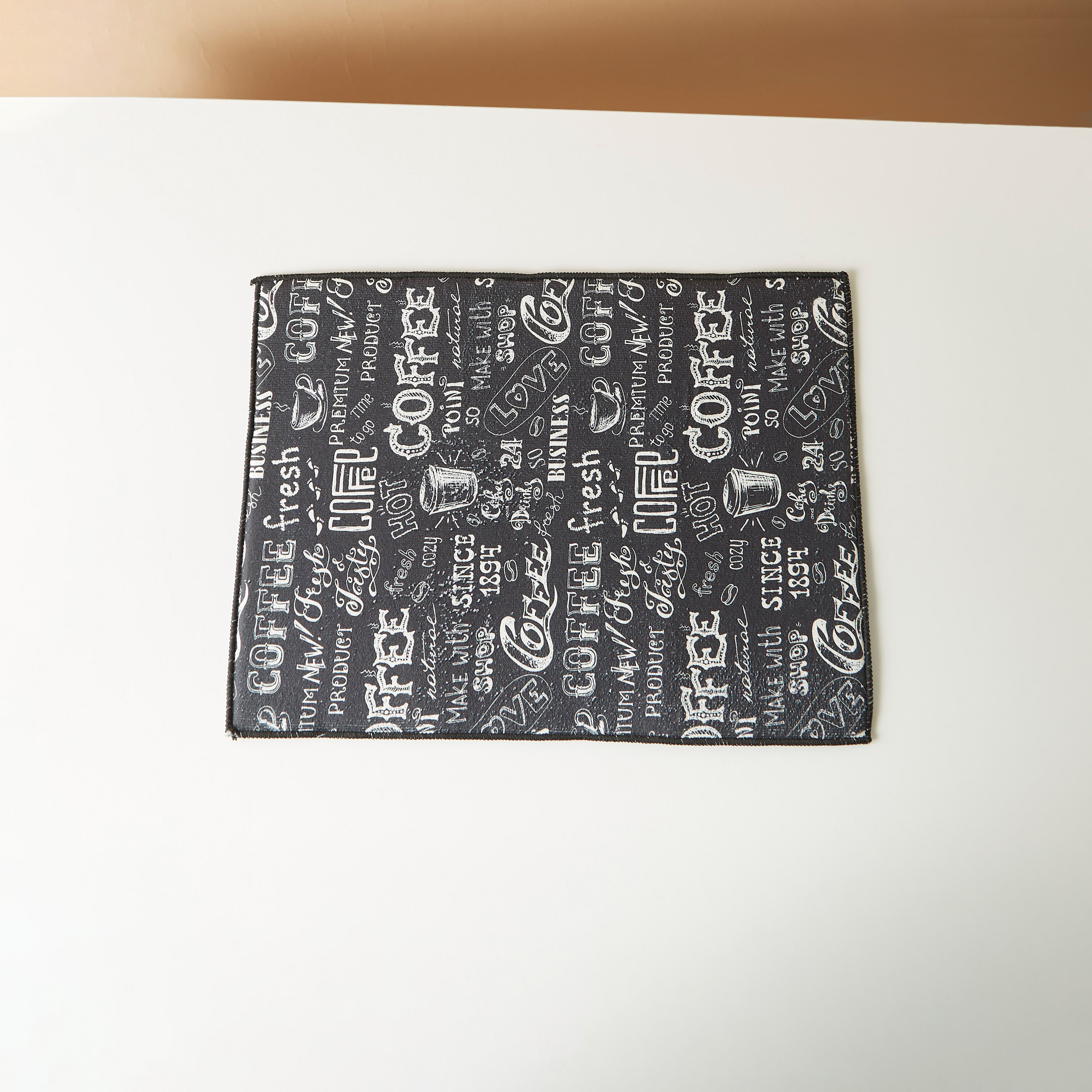 مفرش تجفيف صحون بطبعات - 38x51 سم-household-dining-tablelinen-placemats-image-2
