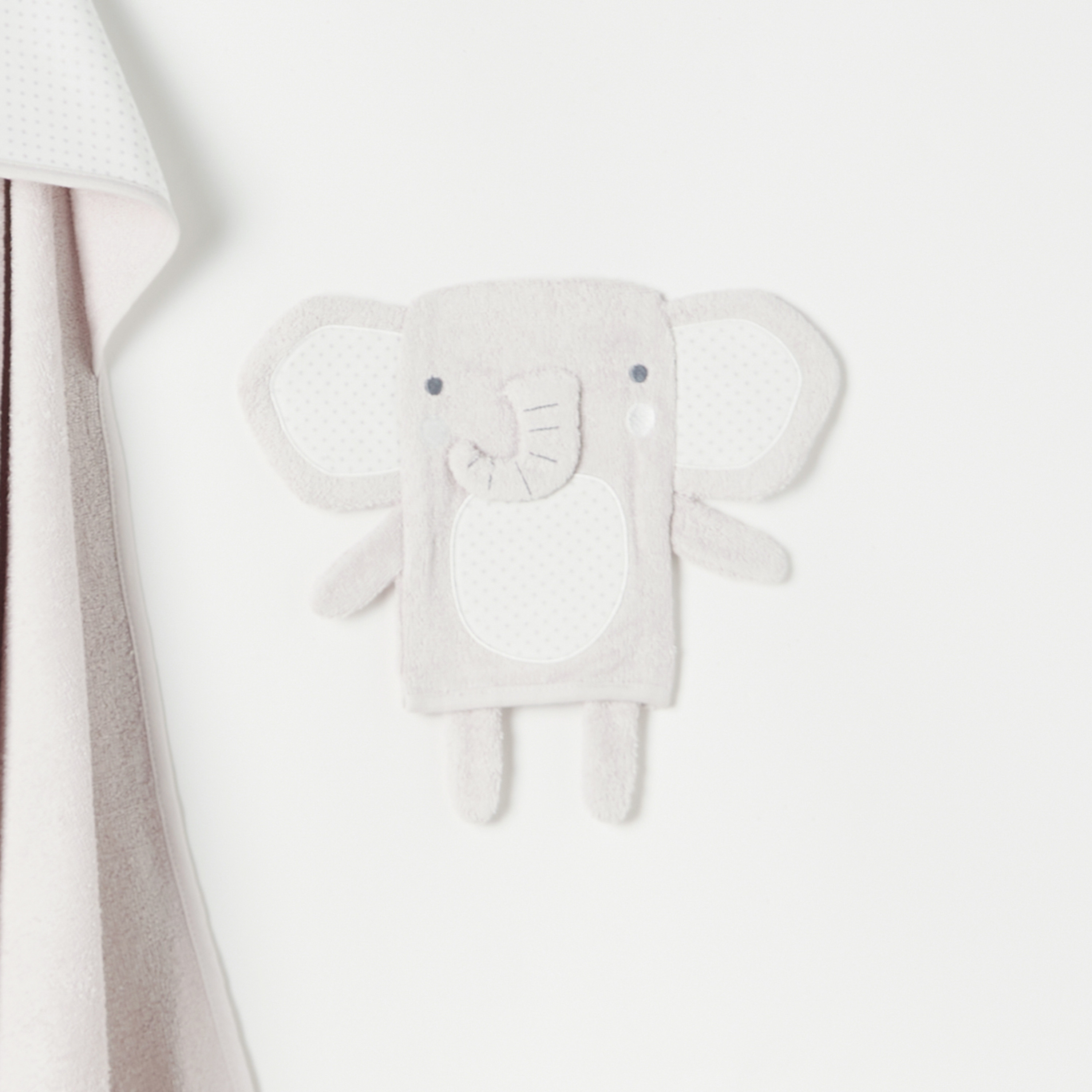 منشفة بطبعات منقطة مع قفاز فيل من جونيورز-baby-bathandcare-towels-image-3