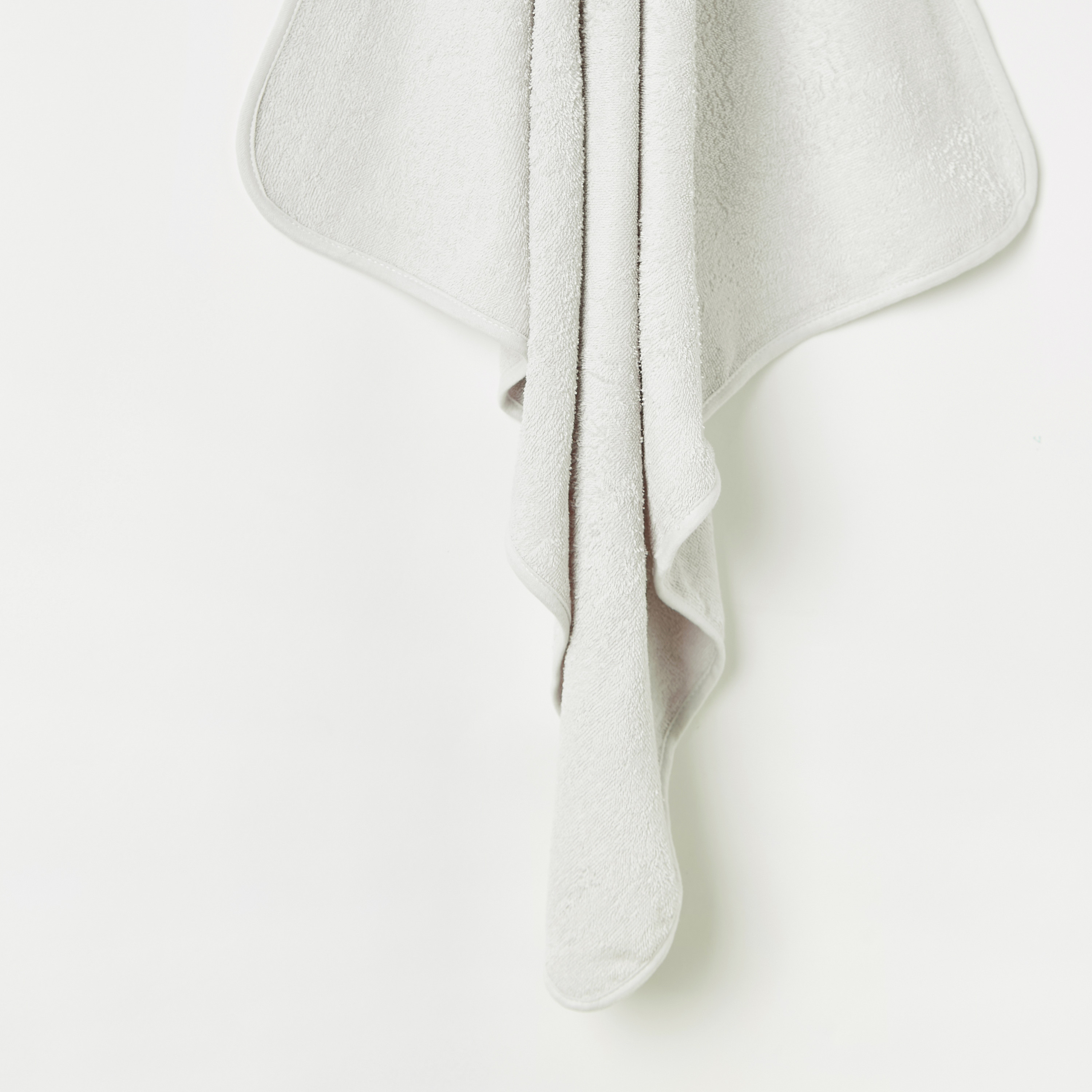 منشفة بطبعات منقطة مع قفاز فيل من جونيورز-baby-bathandcare-towels-image-5