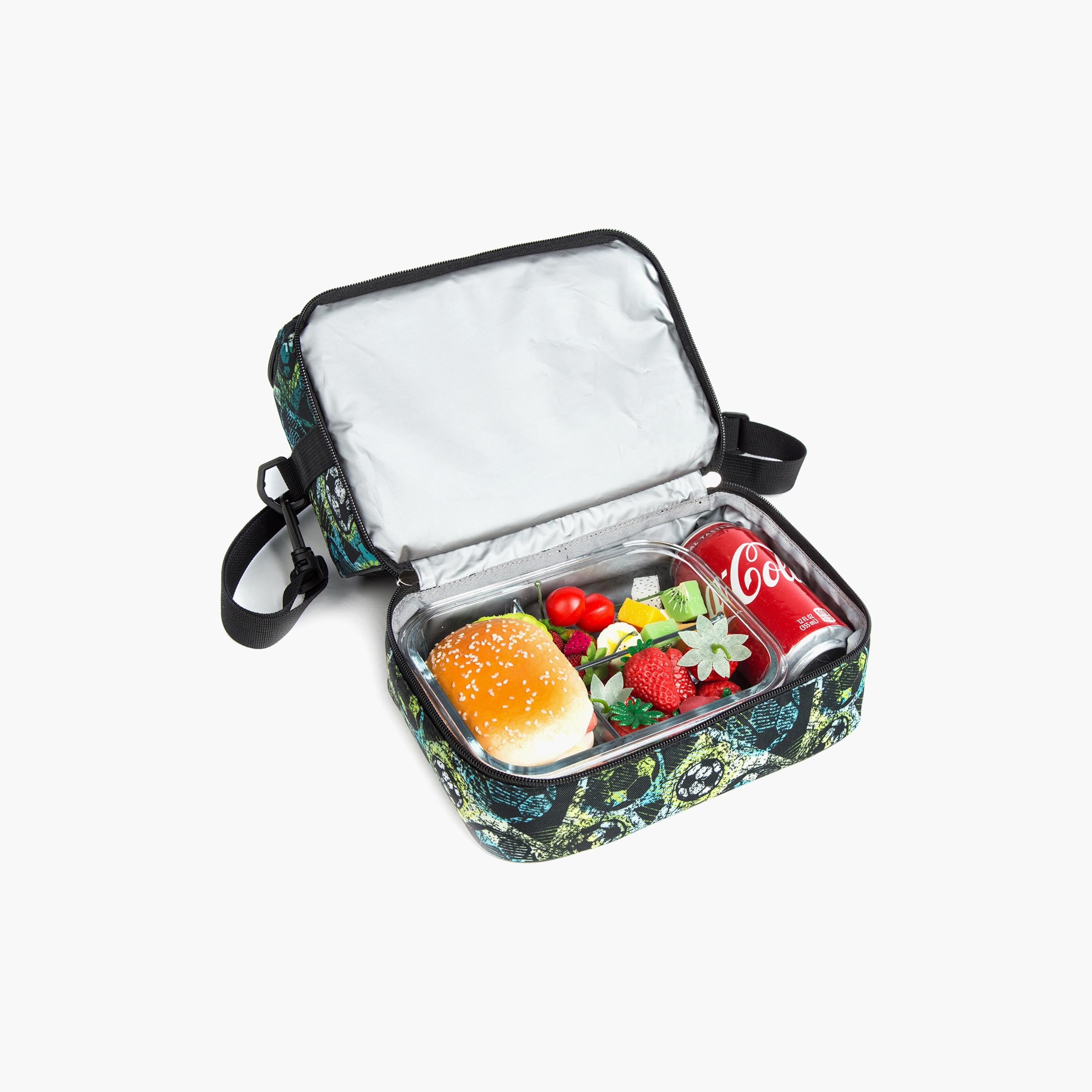 حقيبة غداء من إيزي كيدز، كرة قدم أخضر-school-lunchessentials-lunchbags-image-4