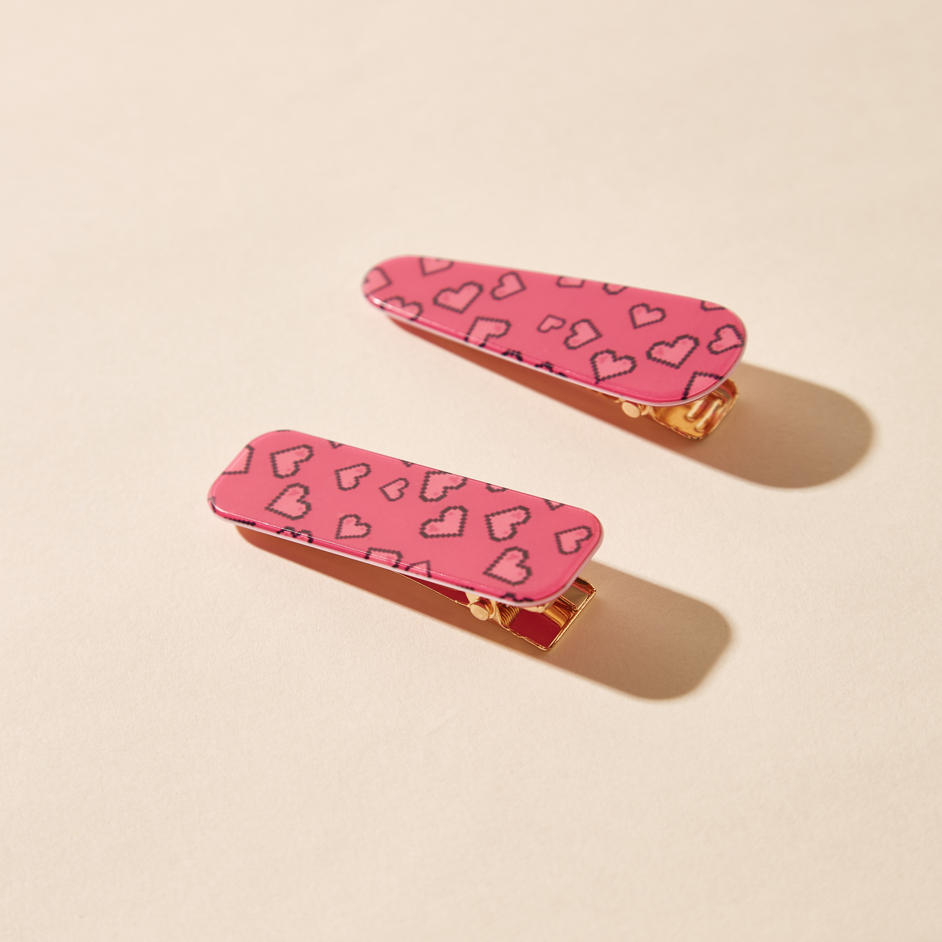 مشابك شعر بطبعات قلب من ميستوتس - طقم من قطعتين-women-hairaccessories-clips-image-2