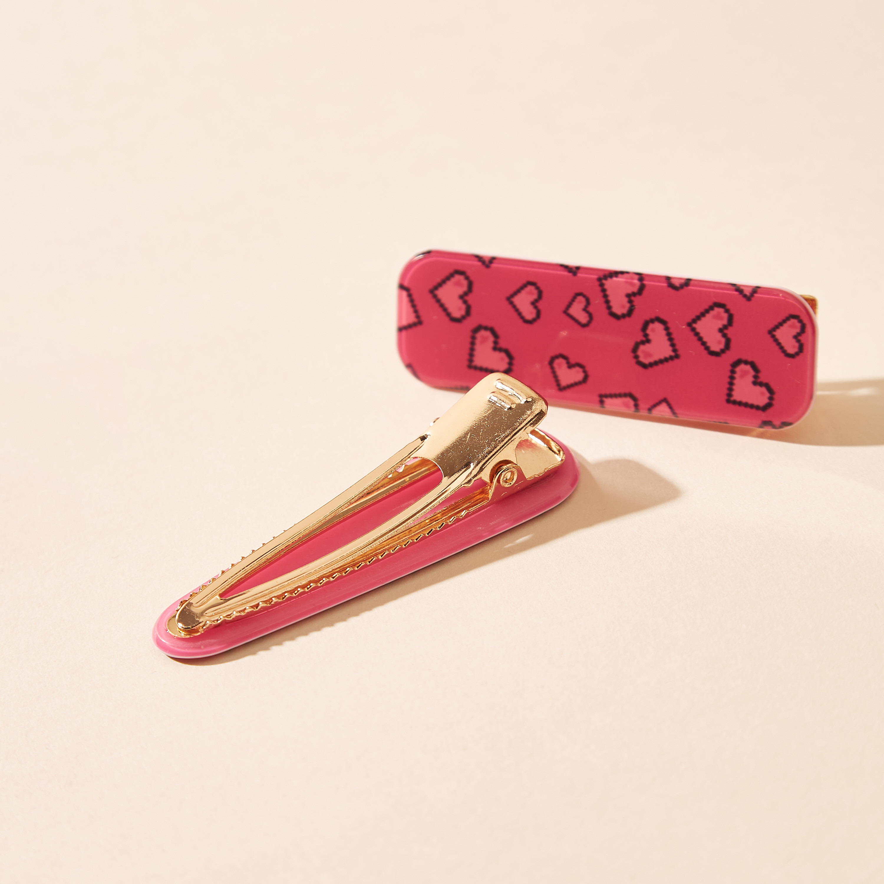مشابك شعر بطبعات قلب من ميستوتس - طقم من قطعتين-women-hairaccessories-clips-image-4