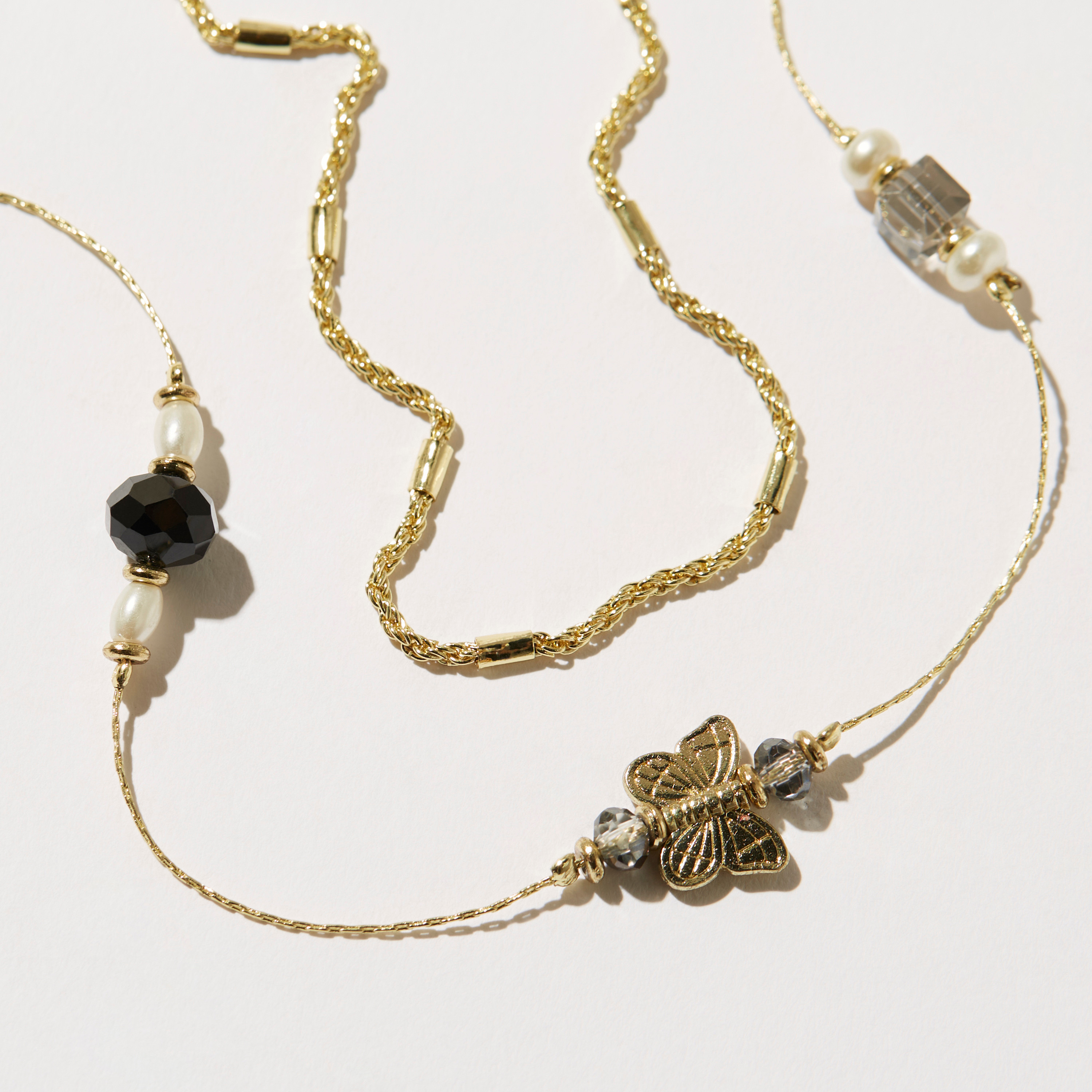 عقد مزدوج الطبقات بتزيينات فراشة وخرز ومشبك إغلاق-women-watchesandjewellery-jewellery-necklacesandpendants-image-2