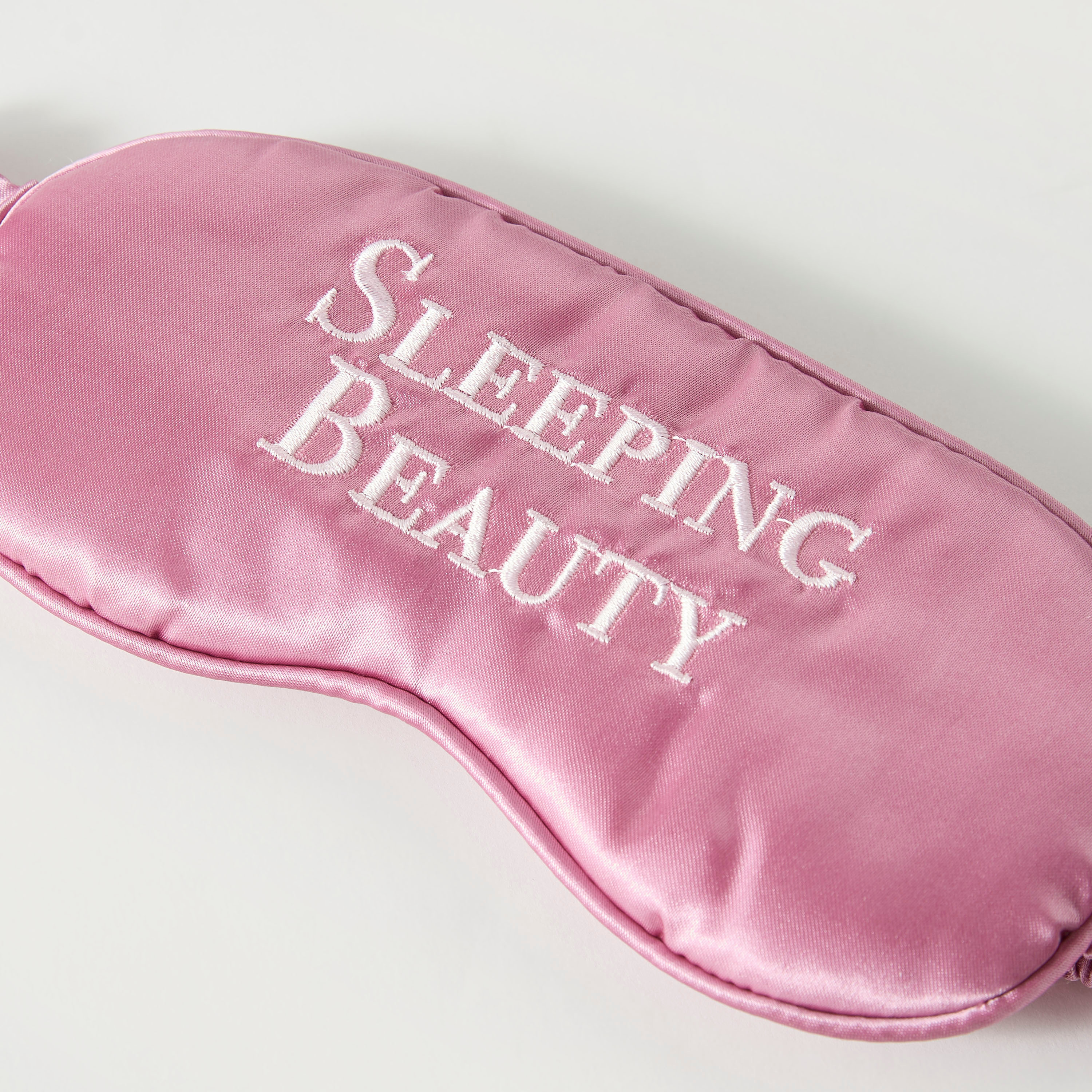 قناع عيون للنوم ساتان مطرز من فايندز-beautyandpersonalcare-skin-eyecare-image-3