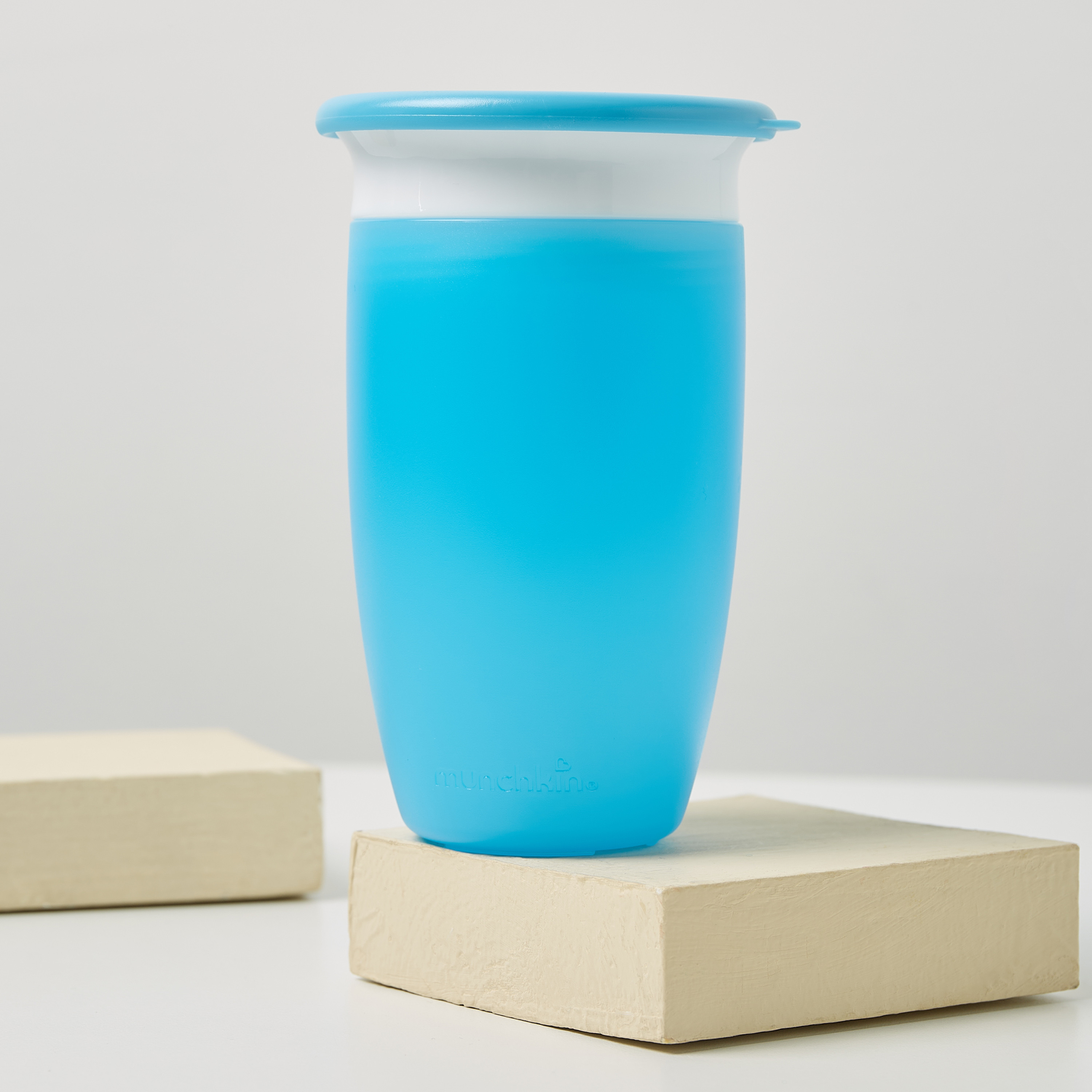 Munchkin Solid Miracle 360 Sippy Cup with Lid - 296 ml-baby-feeding-mealtimeessentials-image-1