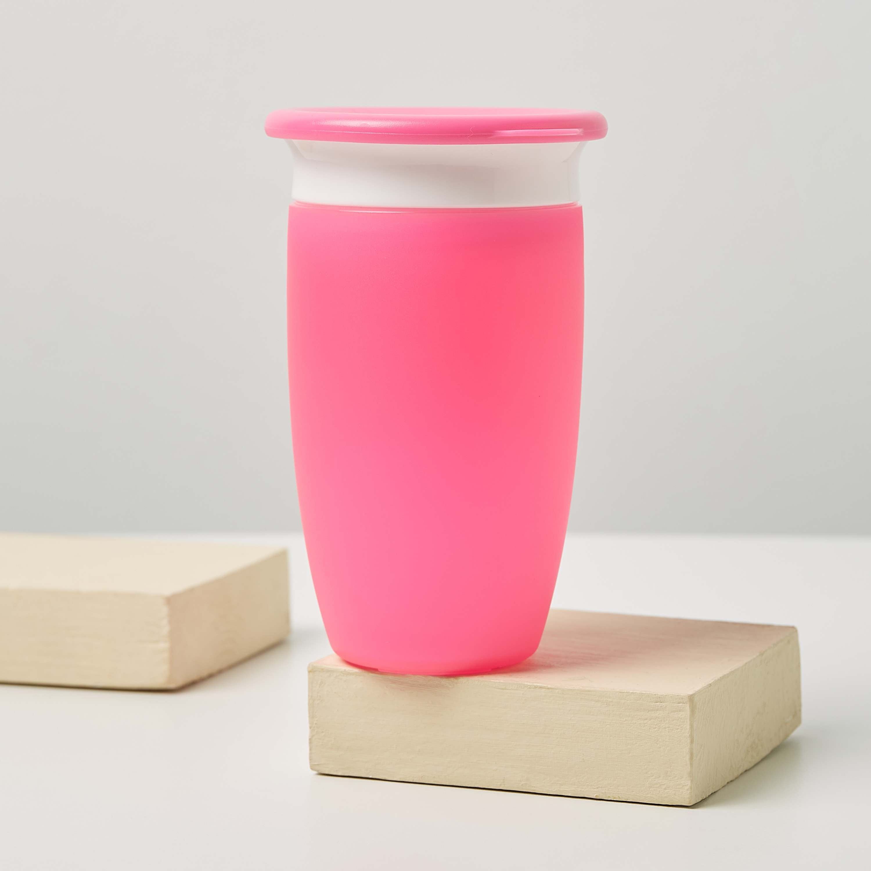 Munchkin Solid Miracle 360 Sippy Cup with Lid - 296 ml-baby-feeding-mealtimeessentials-image-1