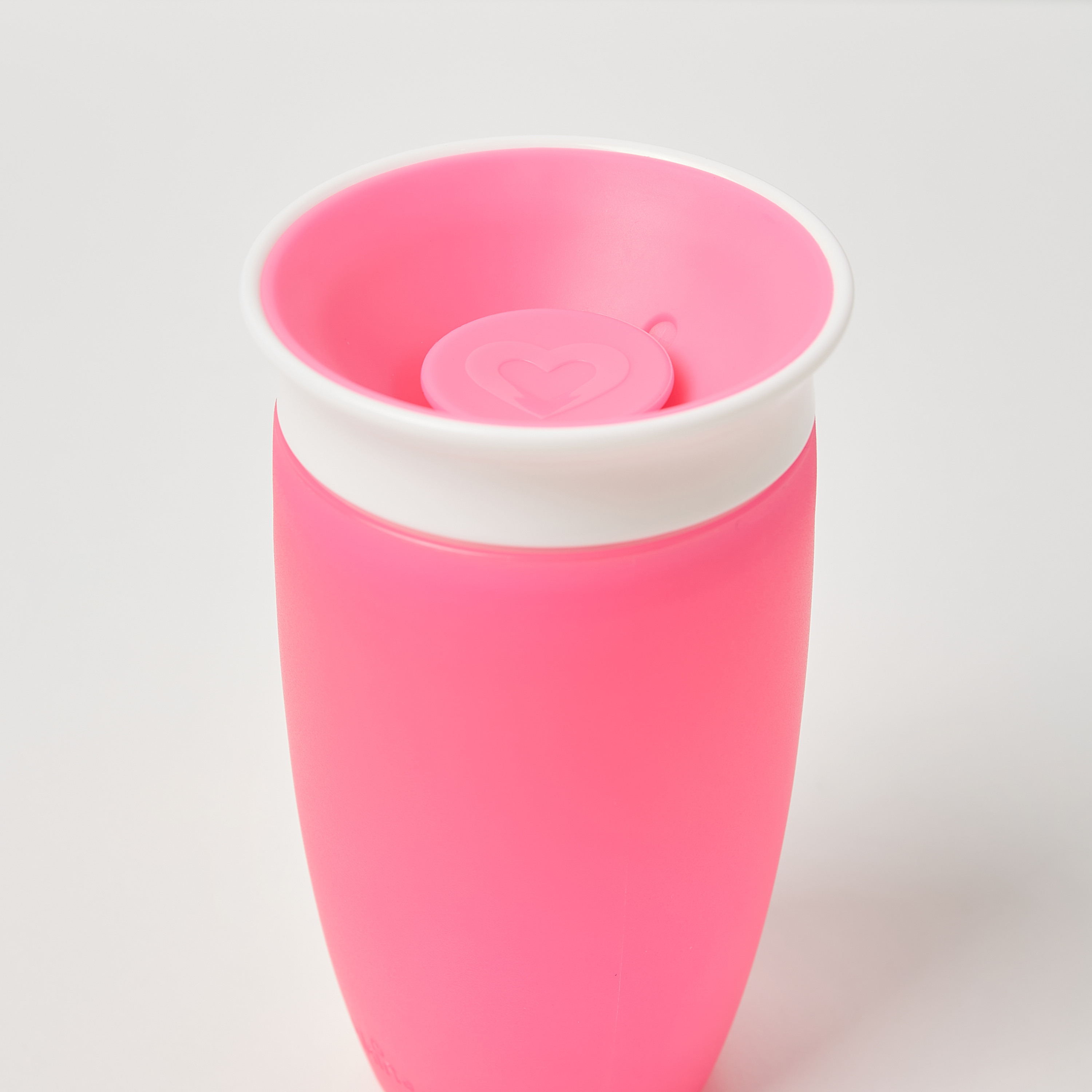 Munchkin Solid Miracle 360 Sippy Cup with Lid - 296 ml-baby-feeding-mealtimeessentials-image-2